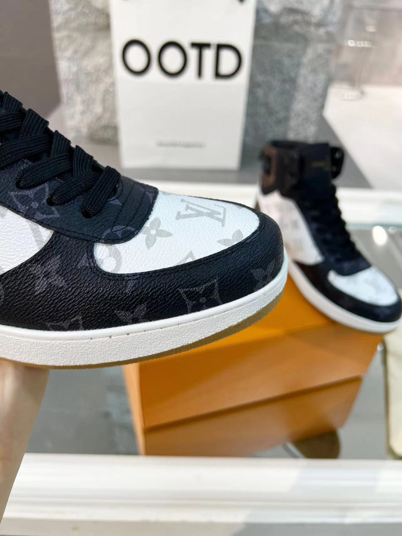 LOU*casual sneakers VIP 1:1