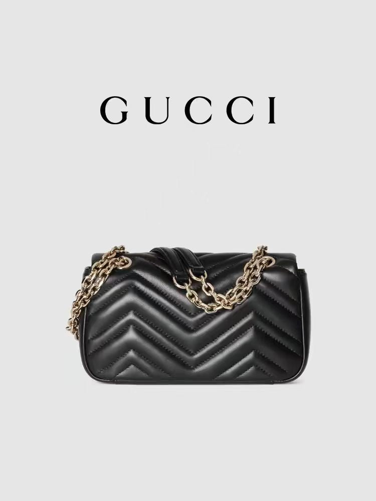 Casual and versatile chain bag