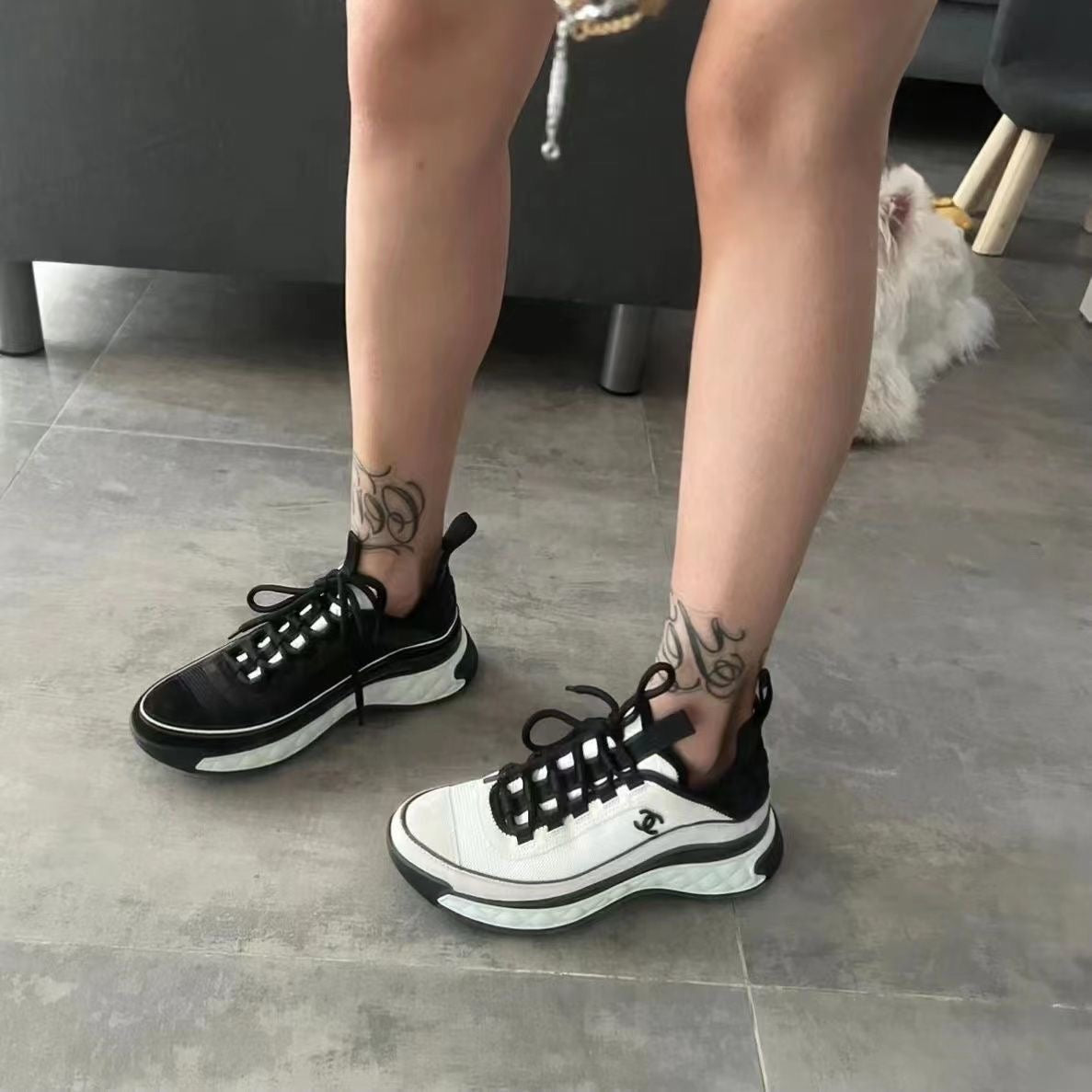 C   low-top trainers