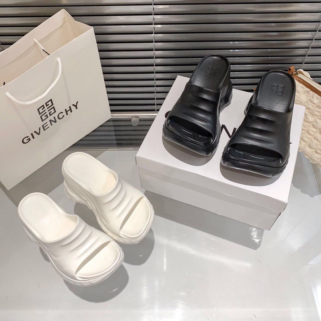 G   23 new slippers