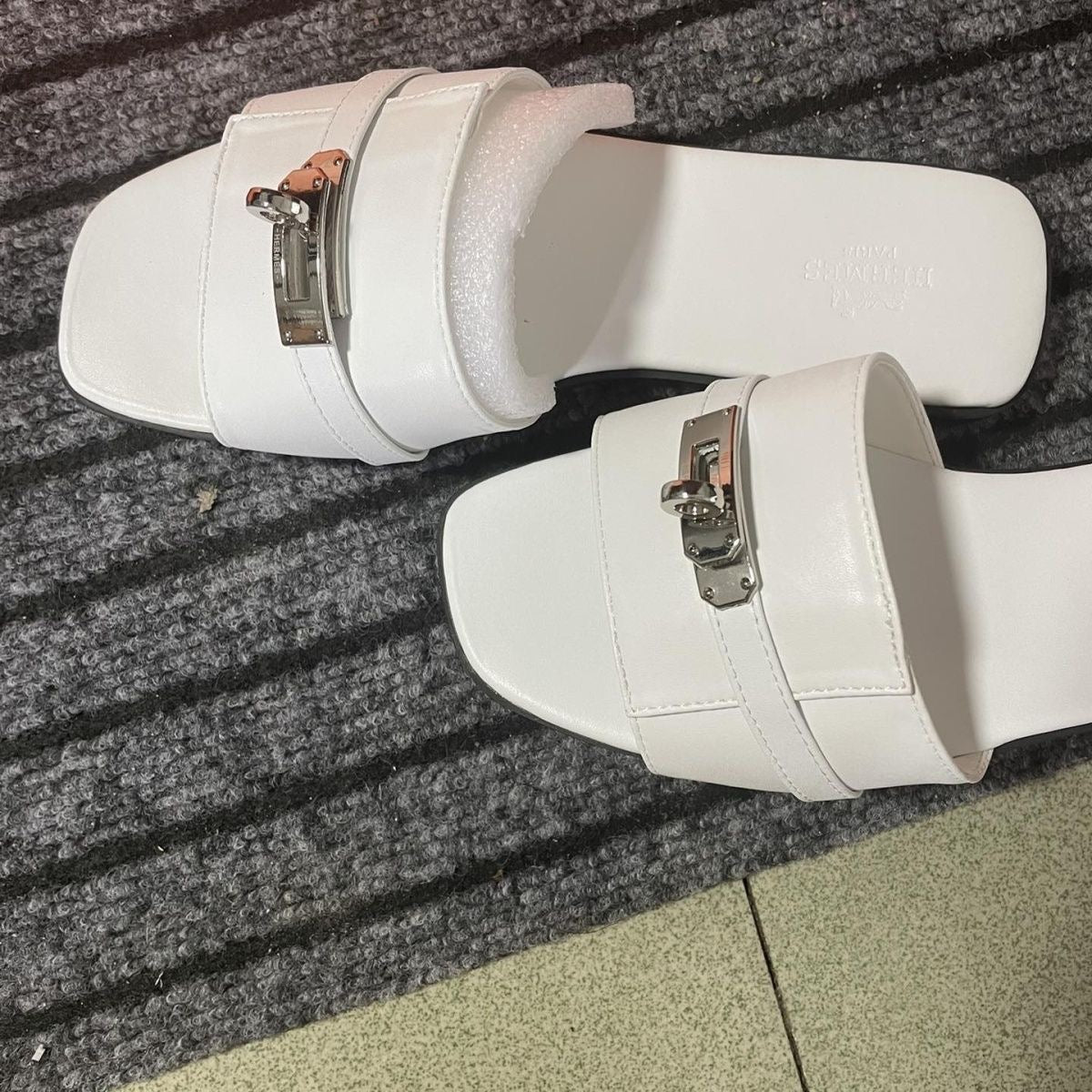 HE*    flip-flops