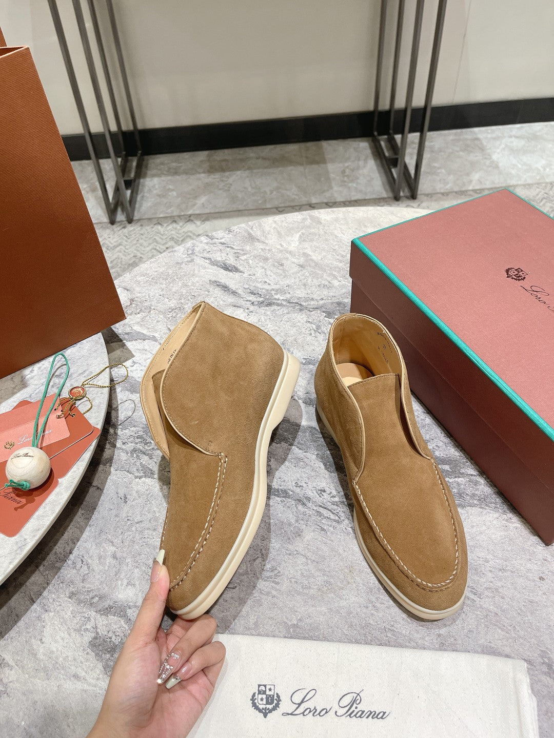 Loro Pia**/ Top quality classic British style tassel flat loafers VIP1:1