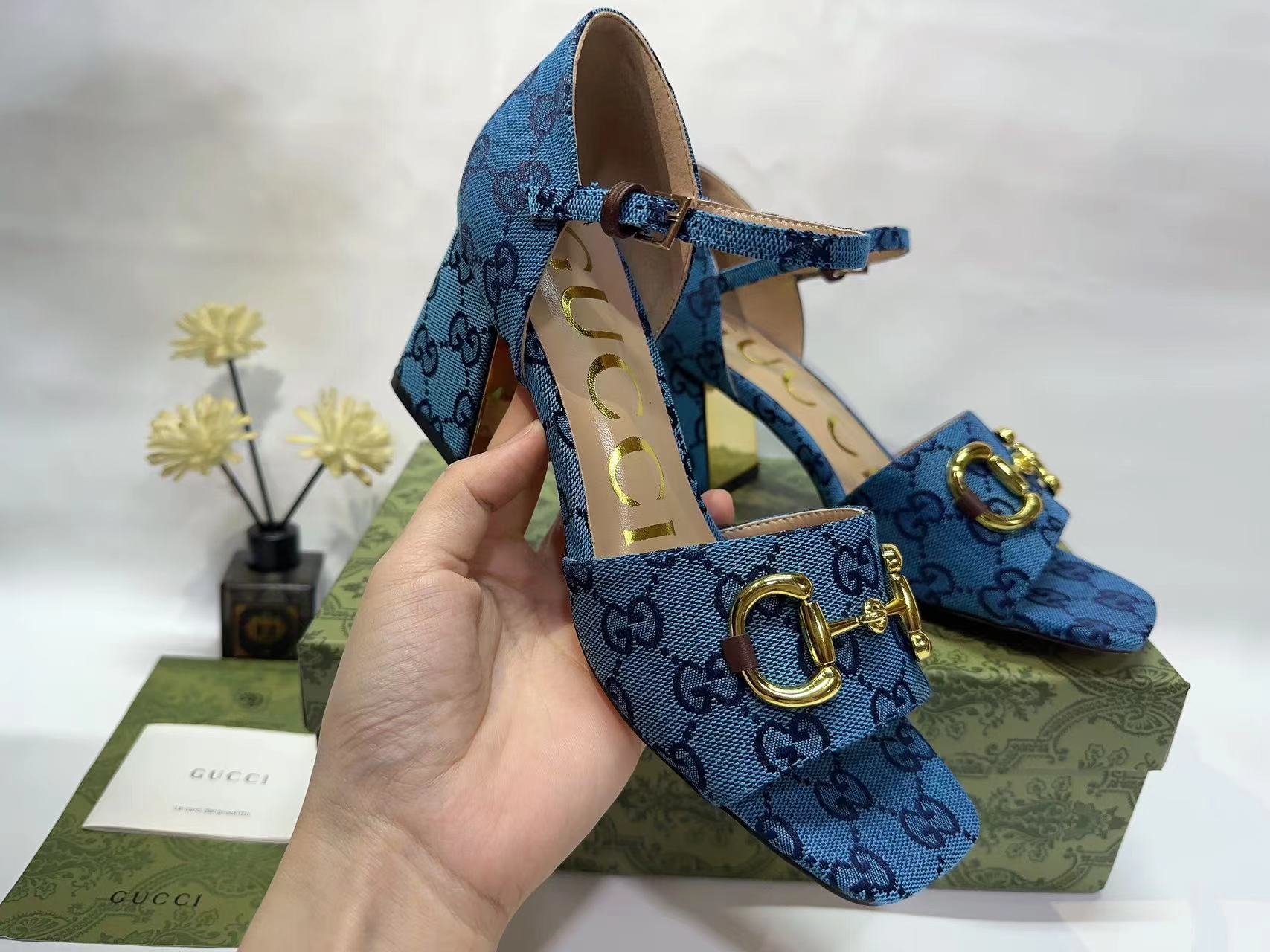 New CU summer hollow sandals