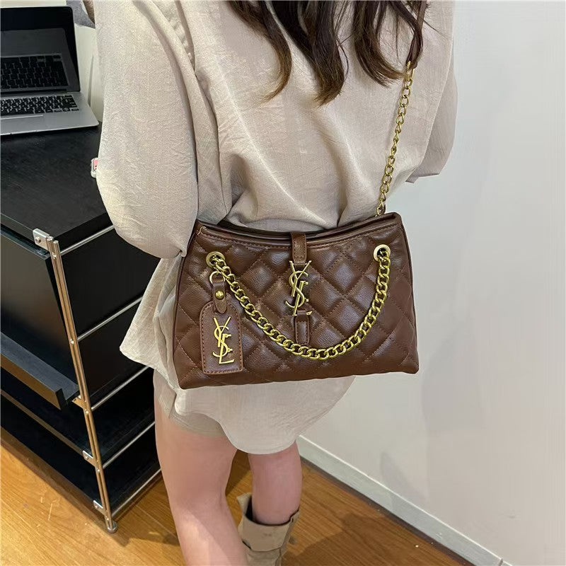 New stylish diamond-patterned tote bag