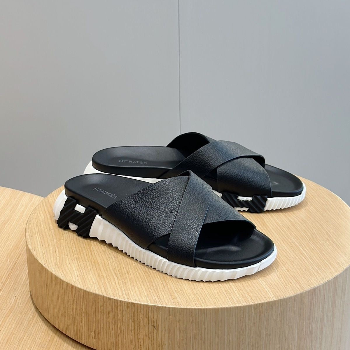 HER* 25SS beach slippers