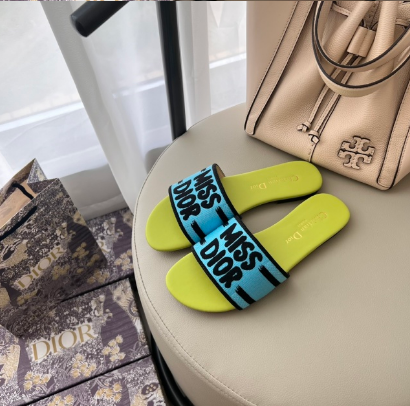 DIO* 25SS embroidered slippers