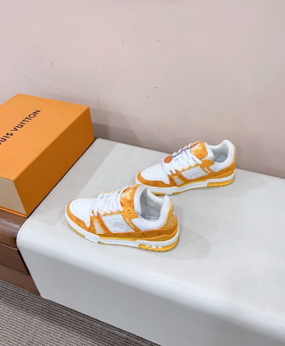 LOU* Vintage LVTRAINE Sneakers (Unisex)