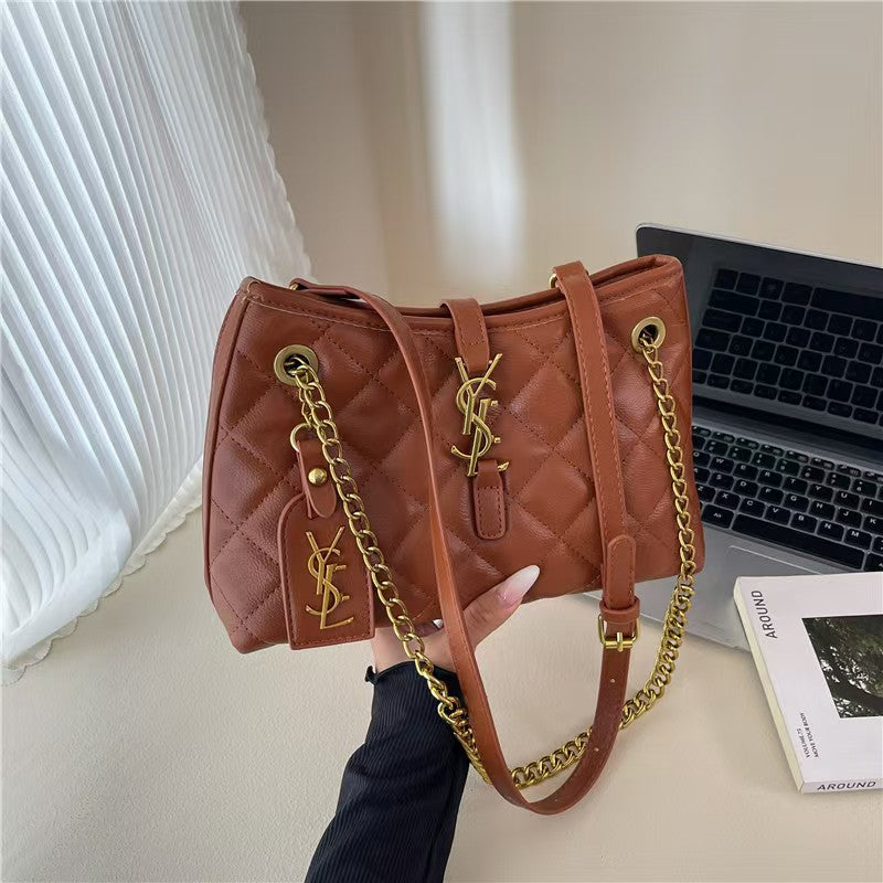 New stylish diamond-patterned tote bag
