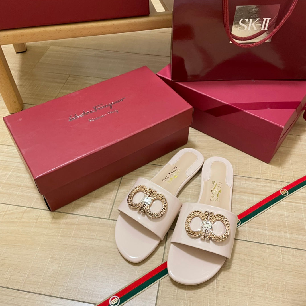 Ferragam* classic new flats