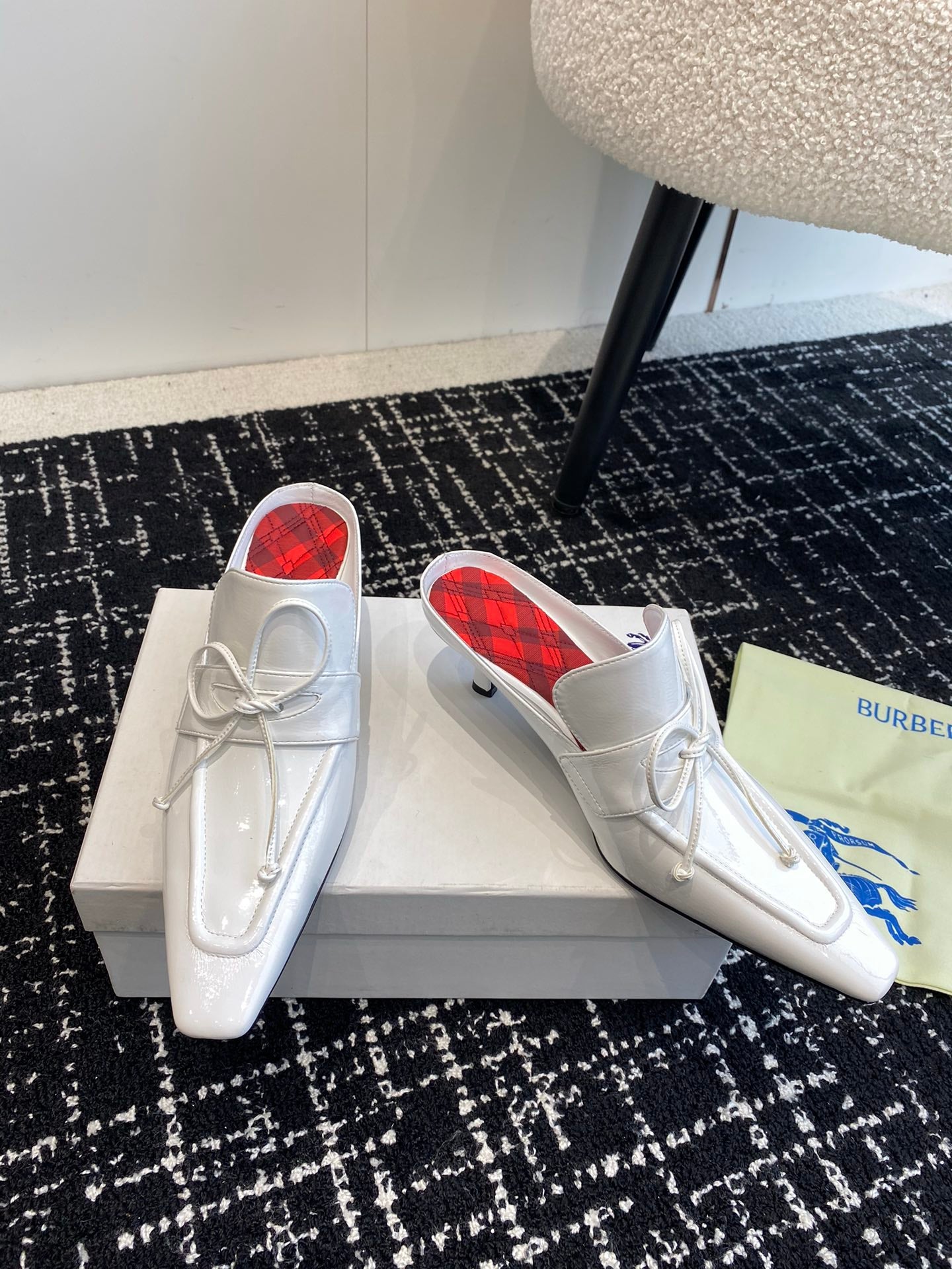 B new style British cat heels Top quality 1:1VIP