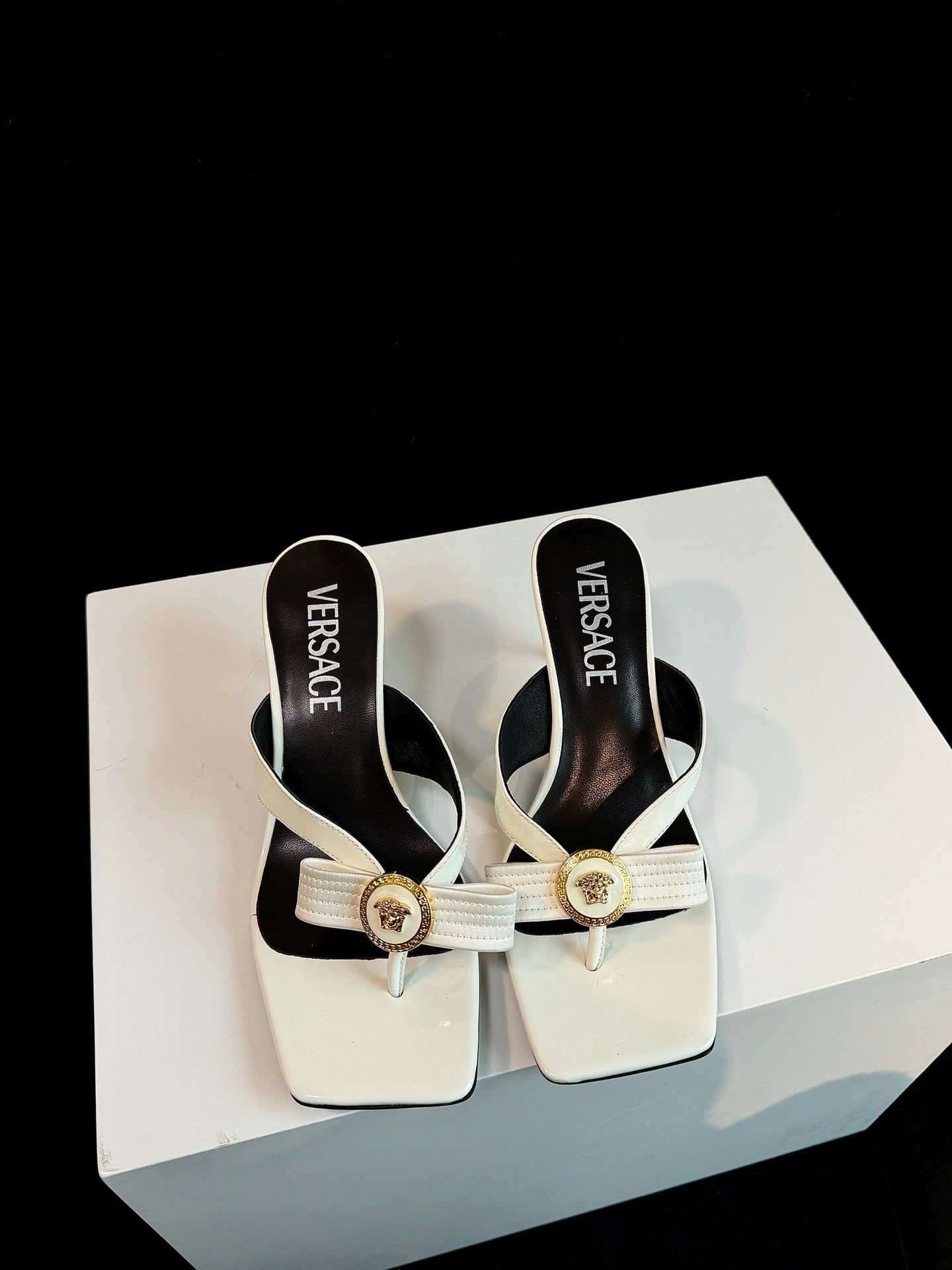 VER**24 new thick heel sandals VIP 1:1