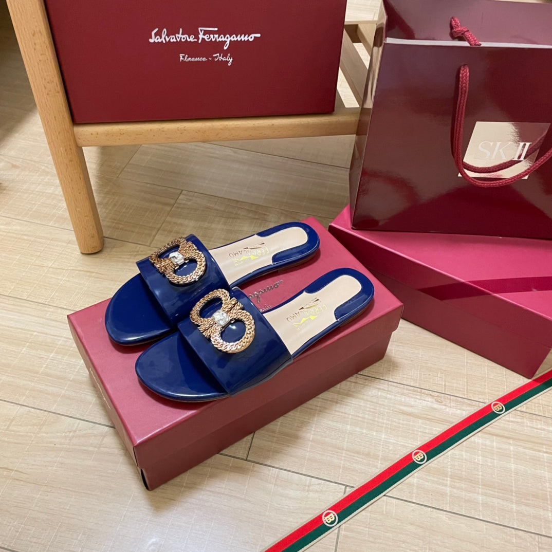 Ferragam* classic new flats