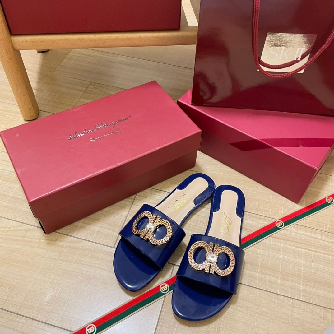 Ferragam* classic new flats