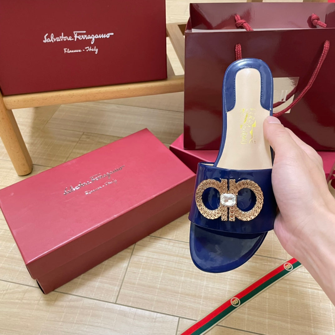 Ferragam* classic new flats