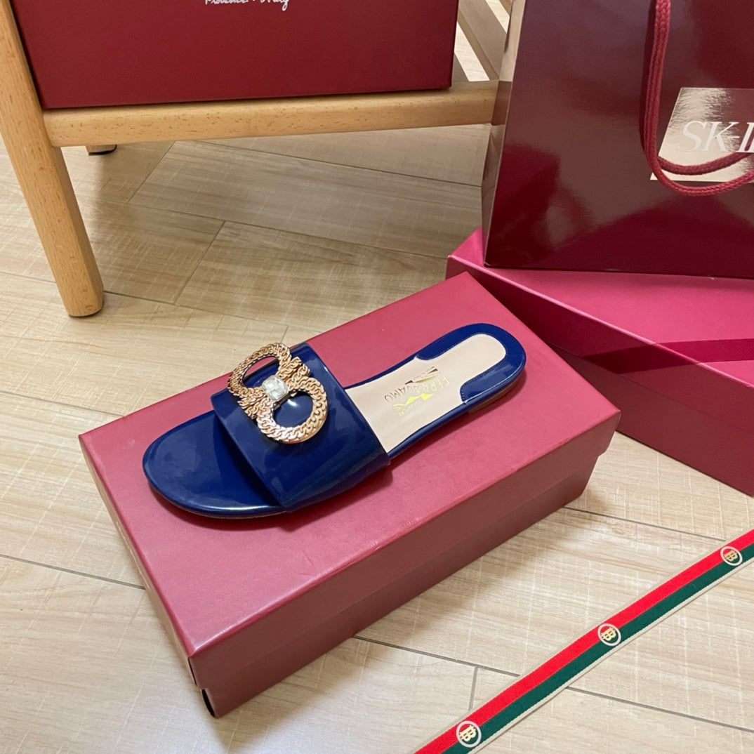 Ferragam* classic new flats