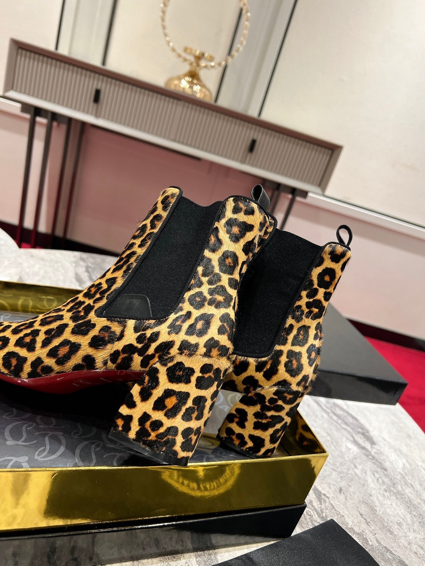 Christi* Loubout* 1:1 VIP  Top quality new leopard print boots