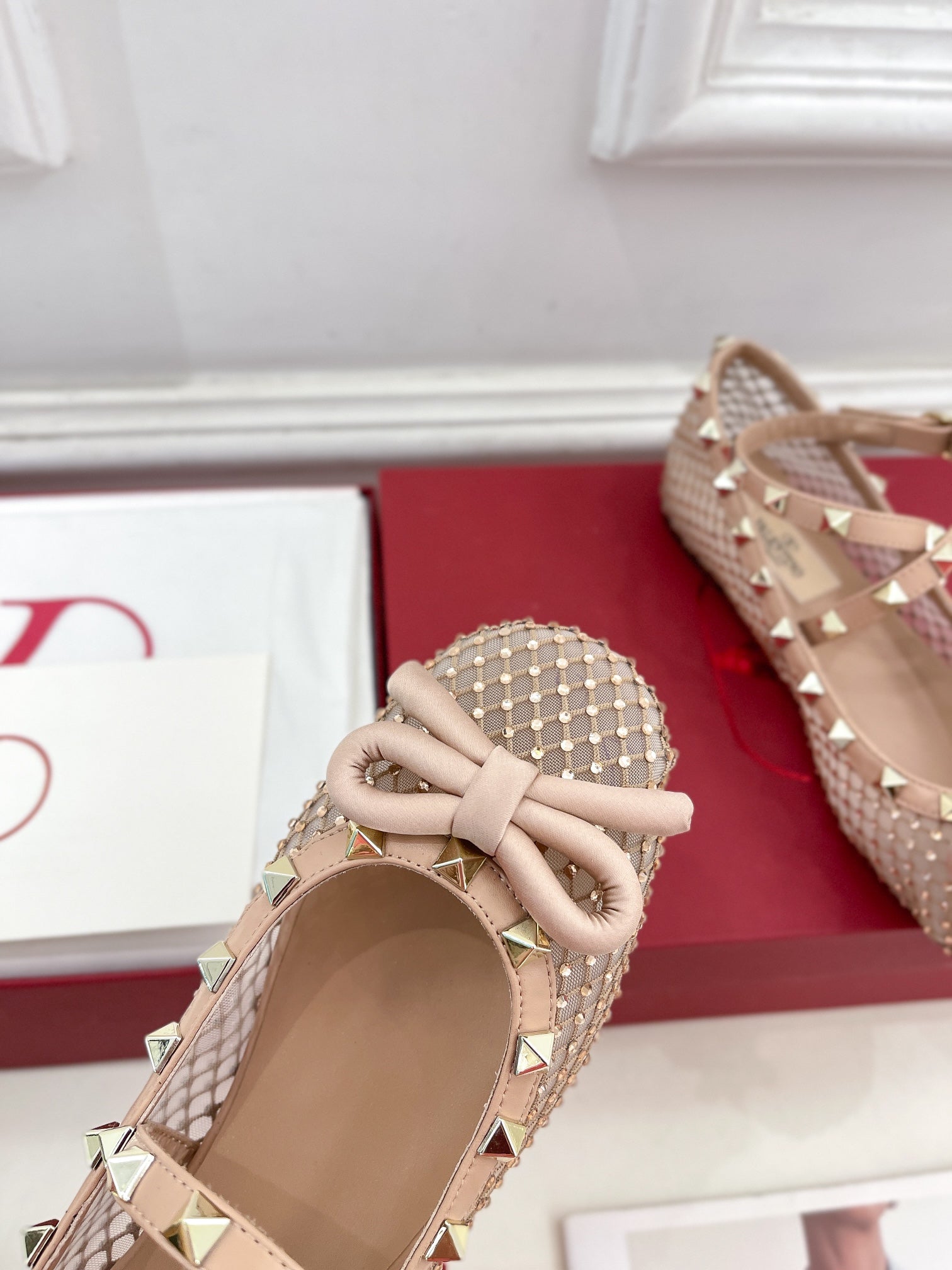 V new rivet rhinestone mesh ballet shoes VIP1：1
