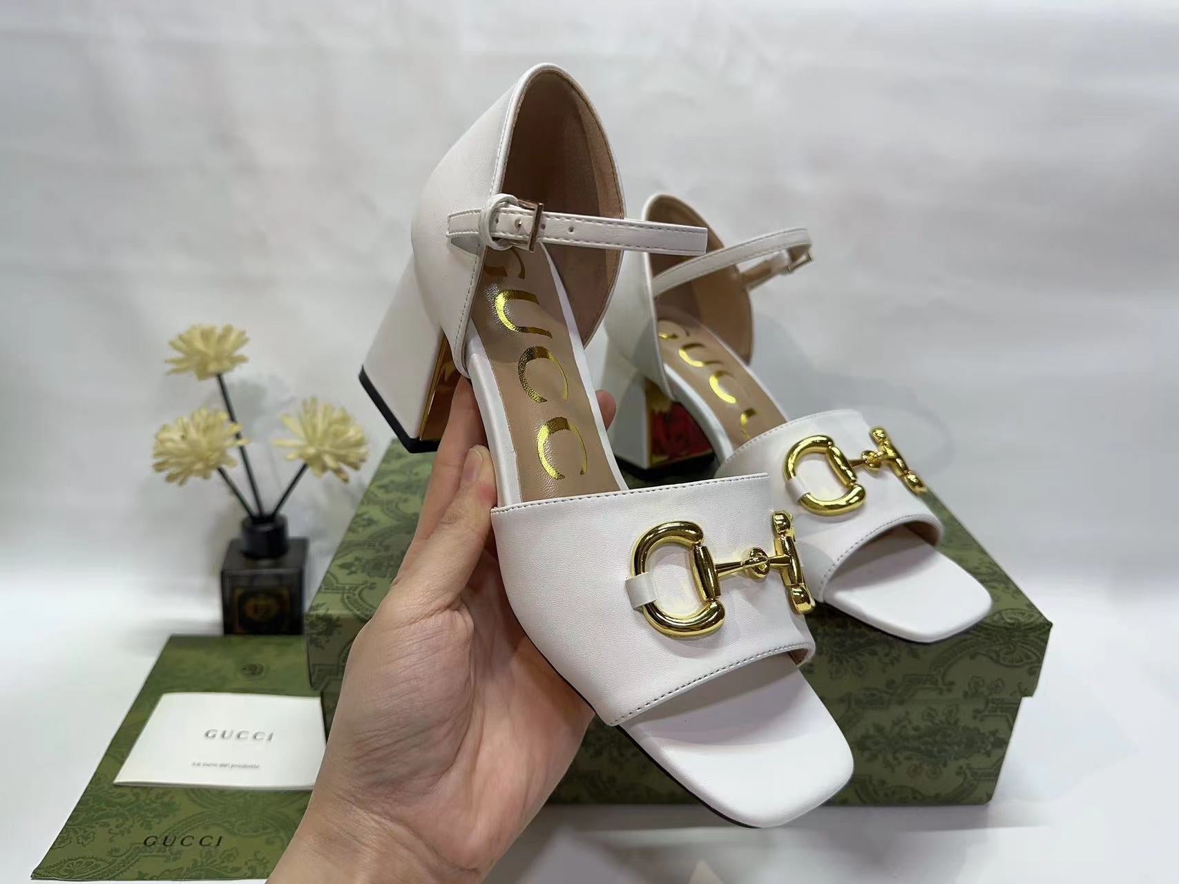 New CU summer hollow sandals