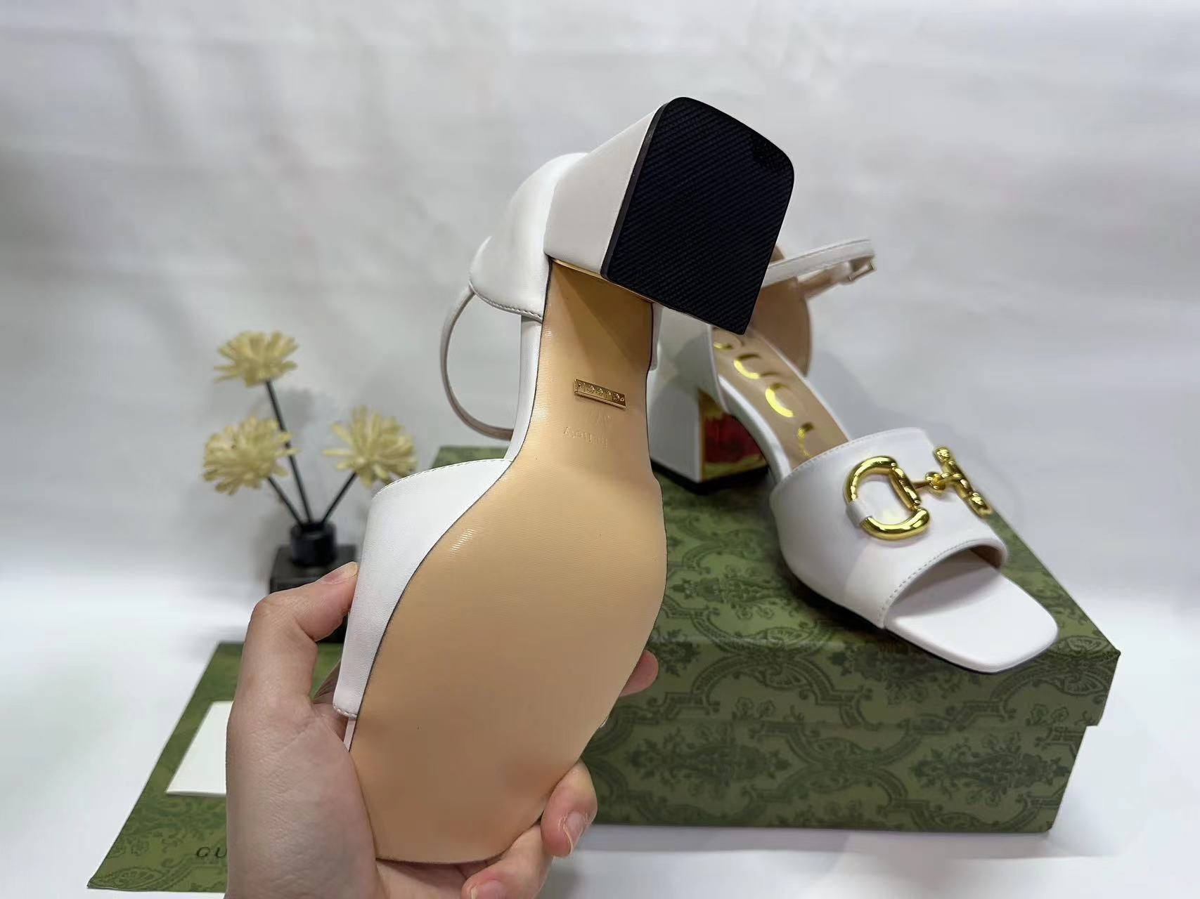 New CU summer hollow sandals