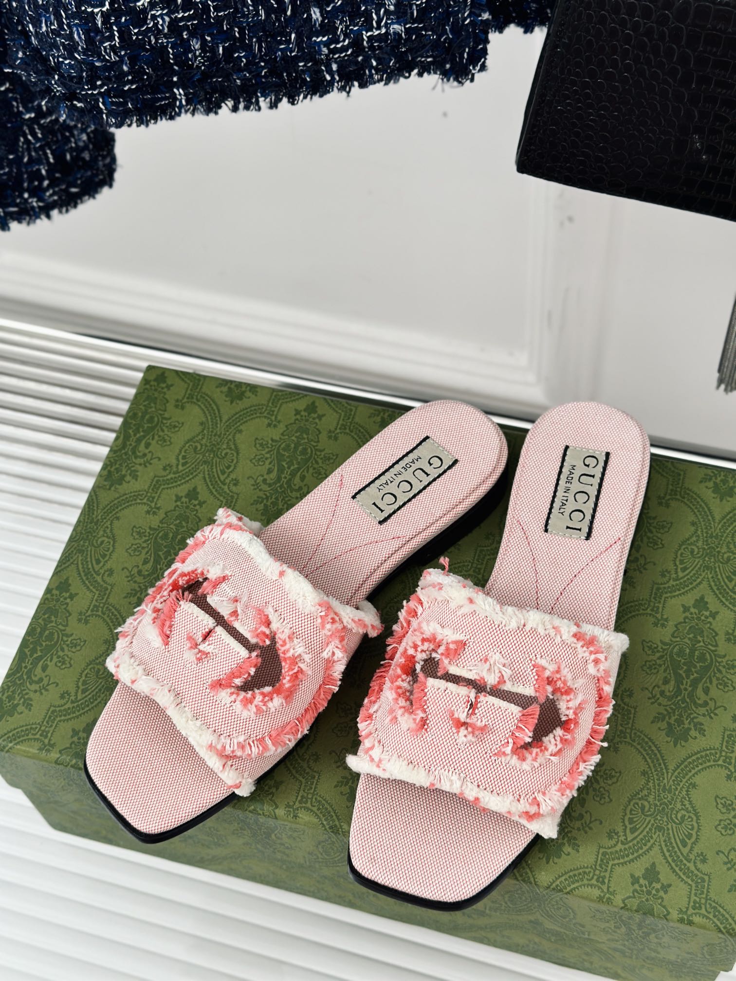 New hollow flat slippersVIP 1：1