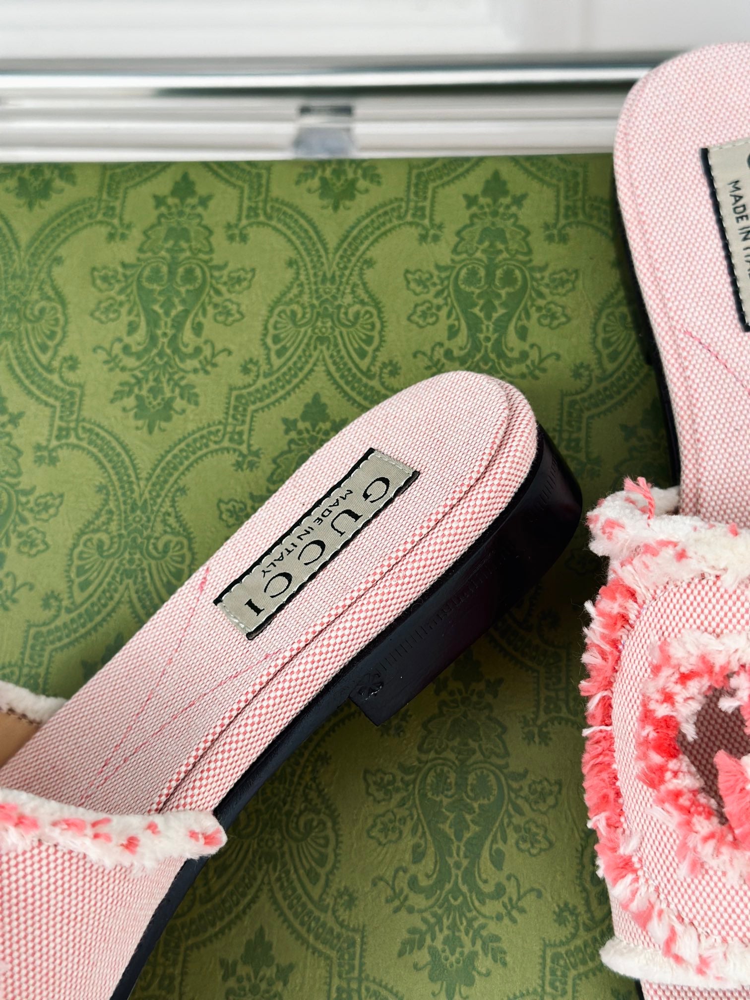 New hollow flat slippersVIP 1：1