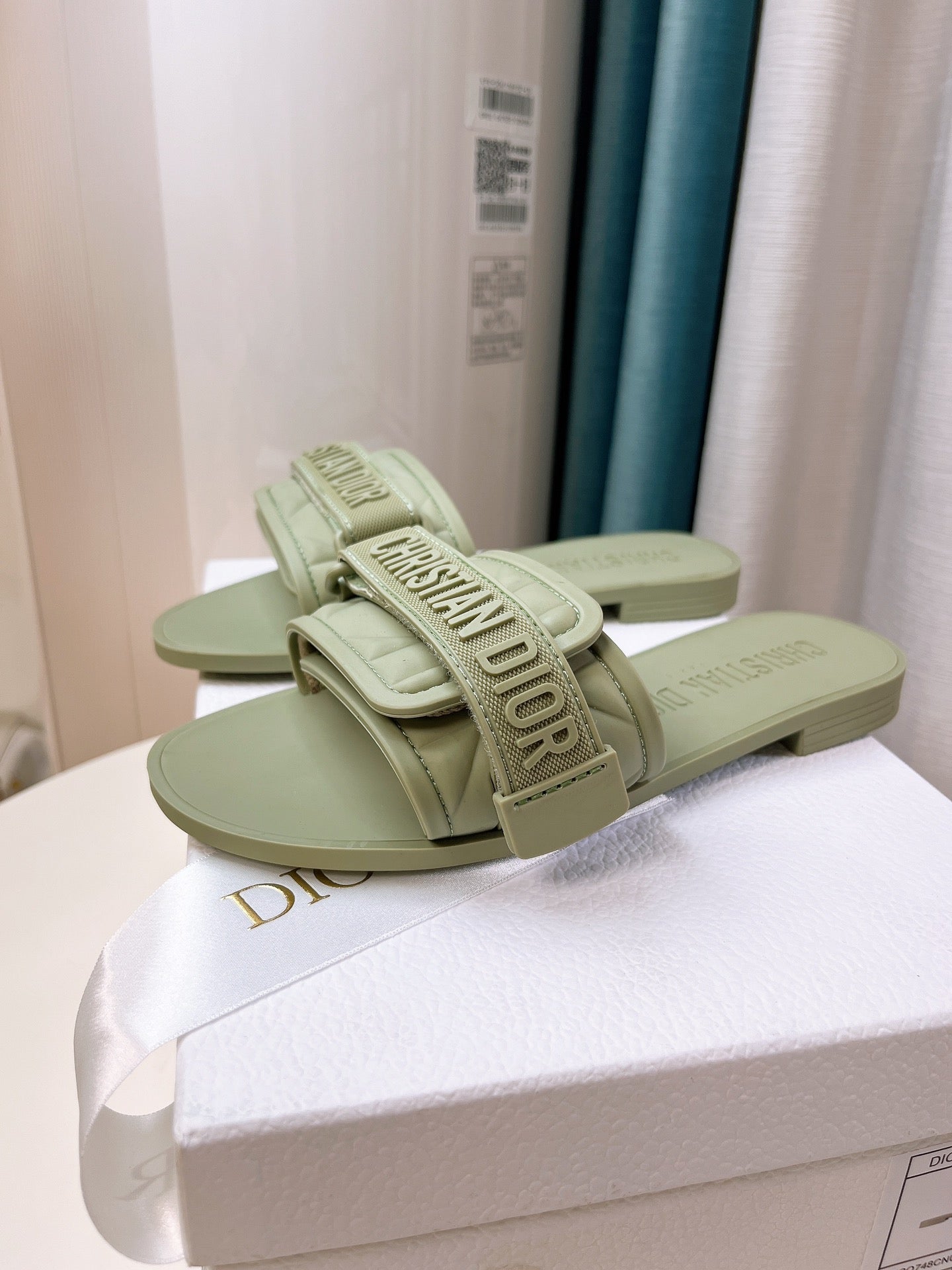 DIct series beach shoes  VIP1:1