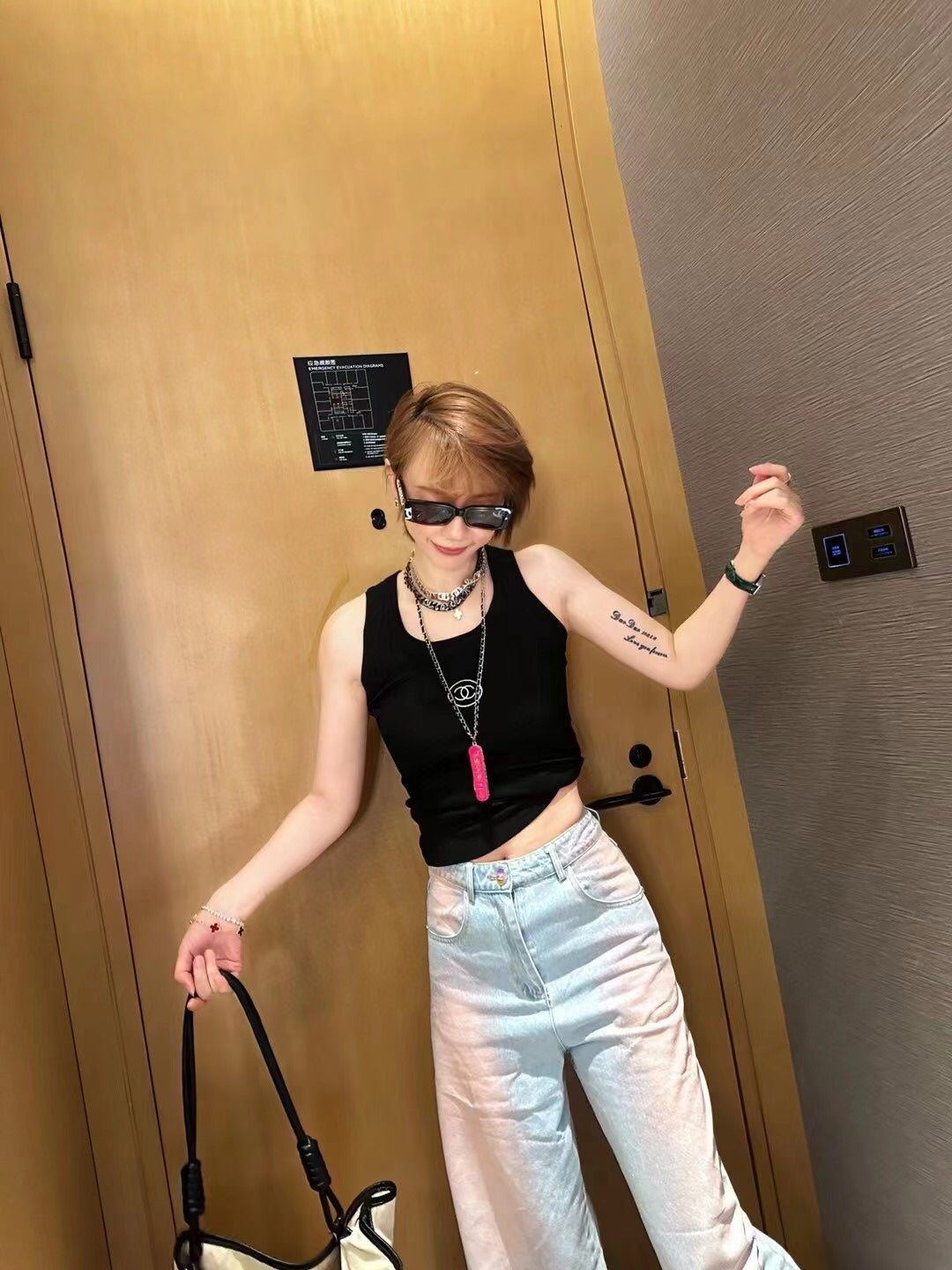 Chane* newest Chanel logo embroidered cotton vest07