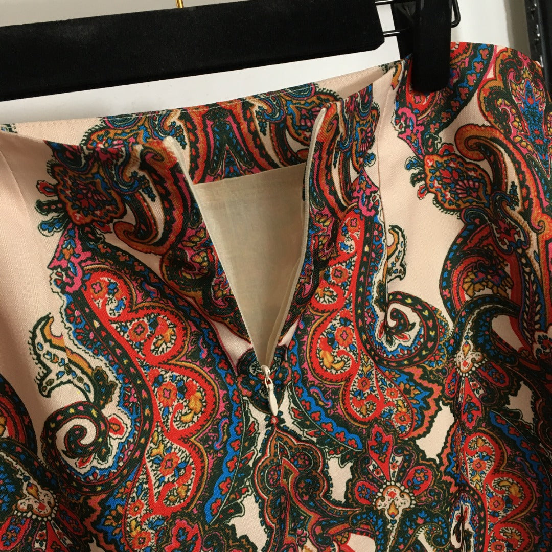 Zim** new suit, retro pattern printed long-sleeved shirt + wavy short skirt,