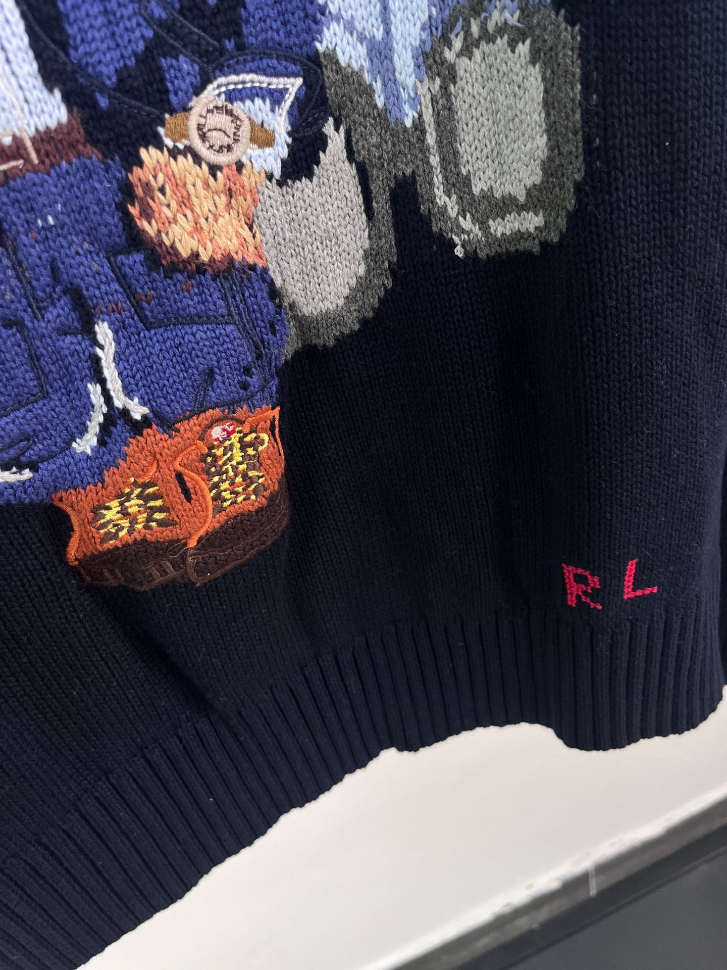 Ralph Laur** Bear Heavy Embroidery Knitted Pullover Rolled Collar Long Sleeve Sweater Women Navy Blue
