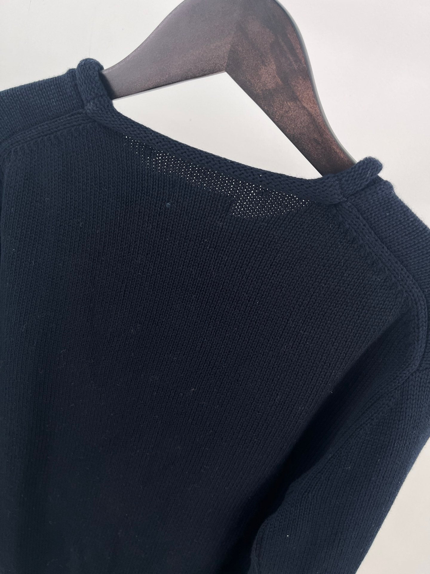 Ralph Laur** Bear Heavy Embroidery Knitted Pullover Rolled Collar Long Sleeve Sweater Women Navy Blue