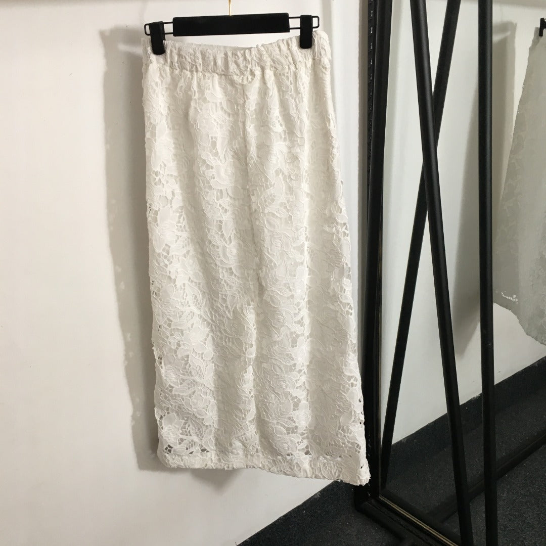 ZIM****-New style suit, lace hollow slim short-sleeved top + elegant lace skirt, with suspender lining