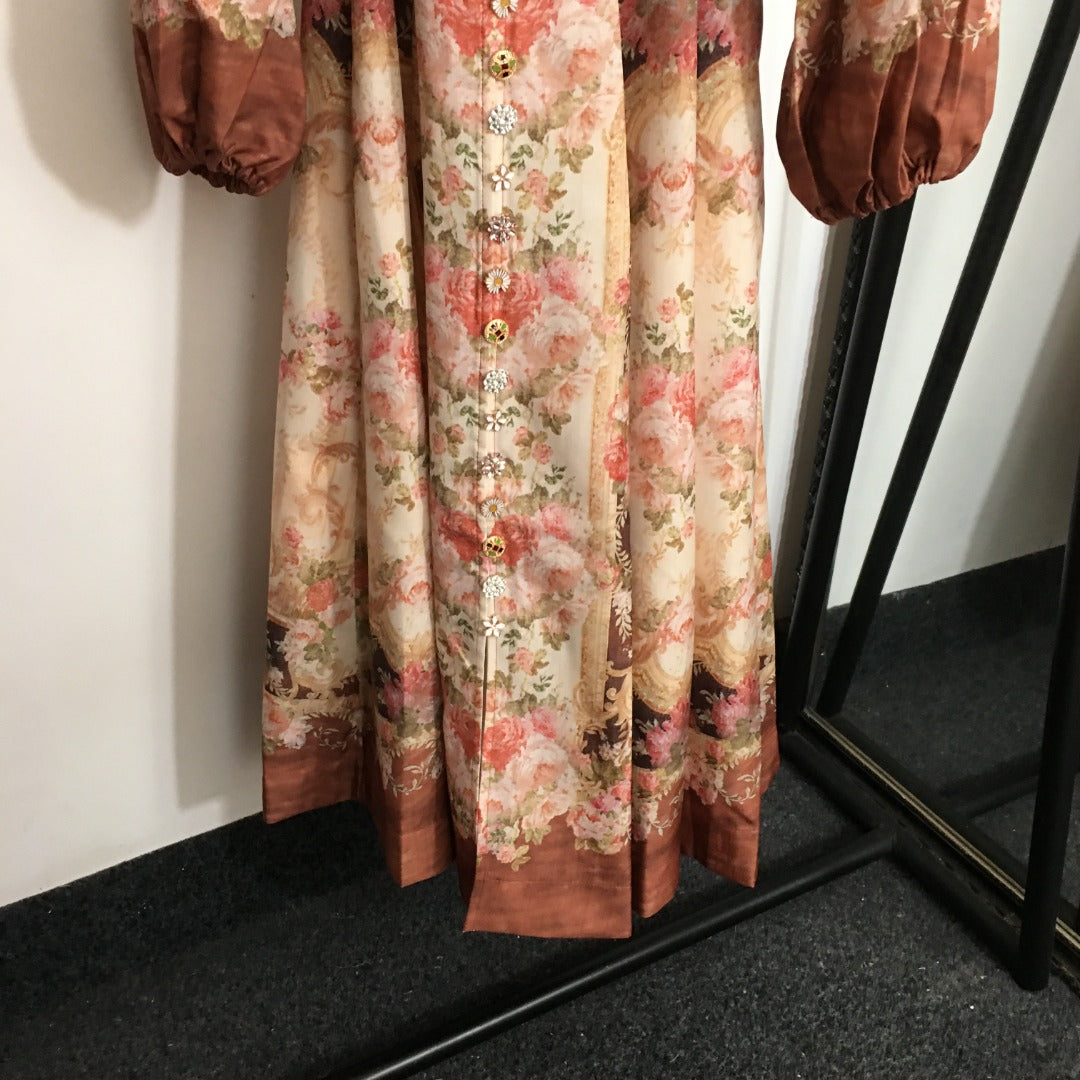 ZIM**** new retro floral prints, customized buttons with various flower patterns, stand-up collar, waisted lantern long-sleeved dress with belt,