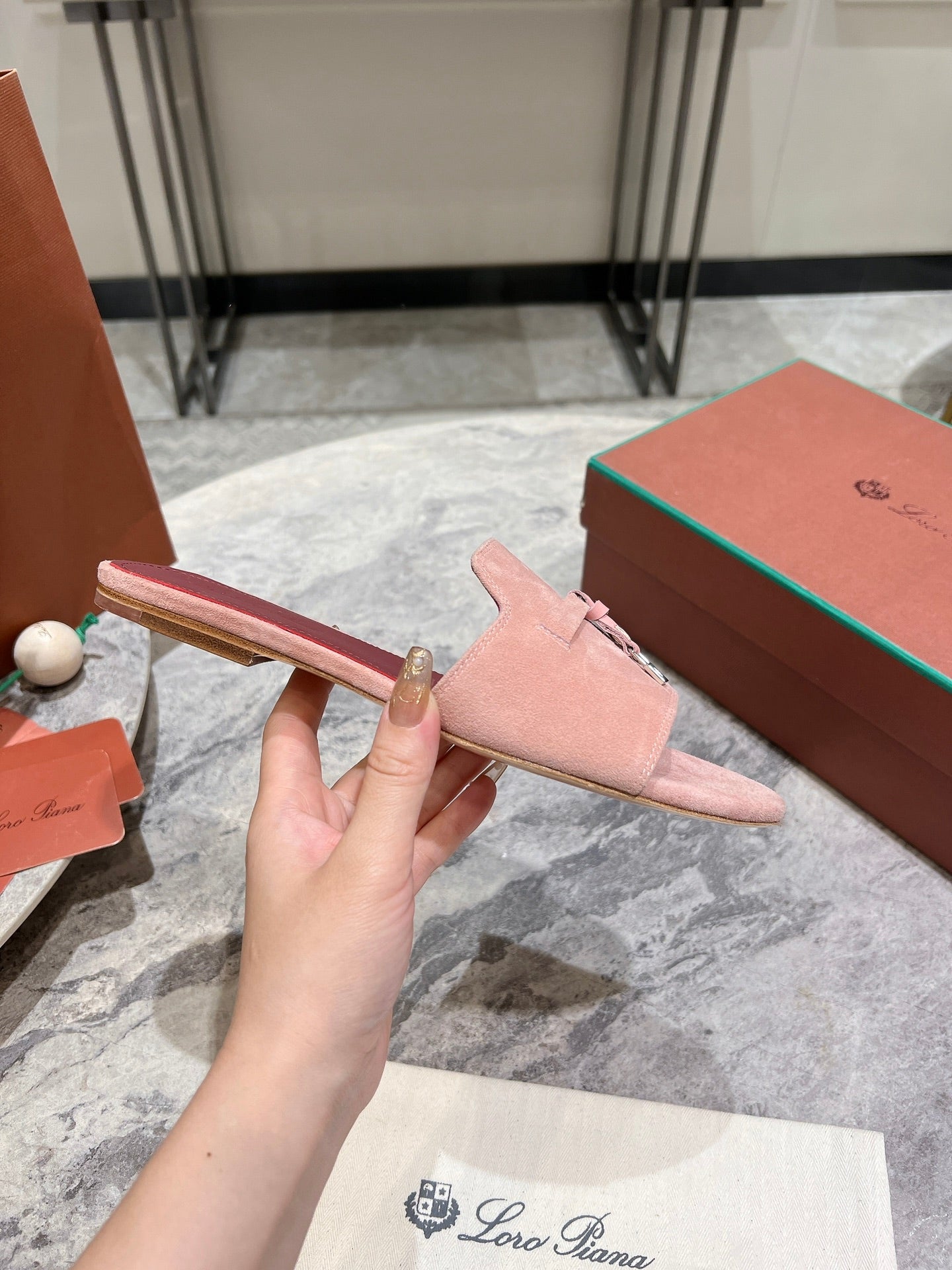 Loro Pian* Classic full leather British tassel flat slippers