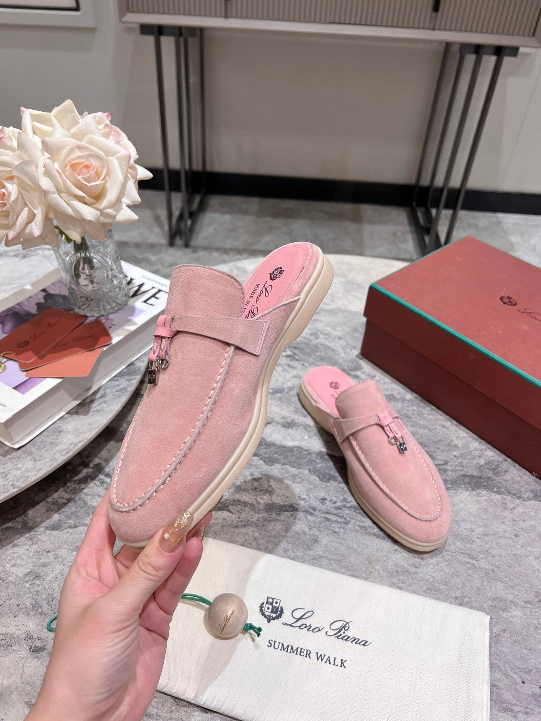 Loro Pian** Classic British tassel flat loafers