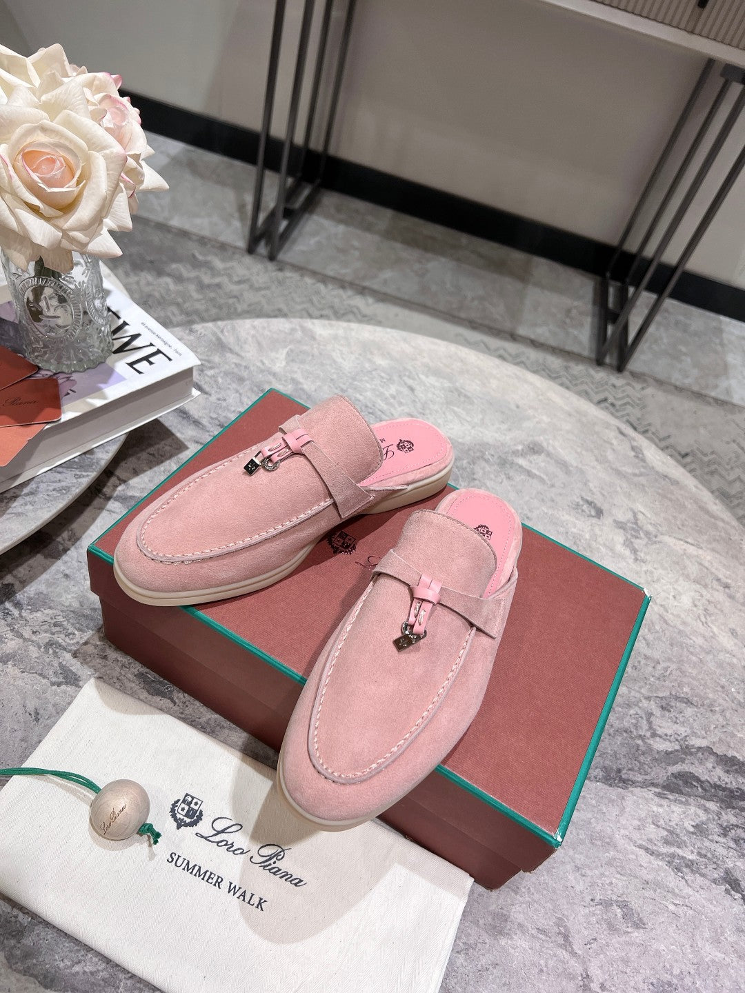 Loro Pian** Classic British tassel flat loafers