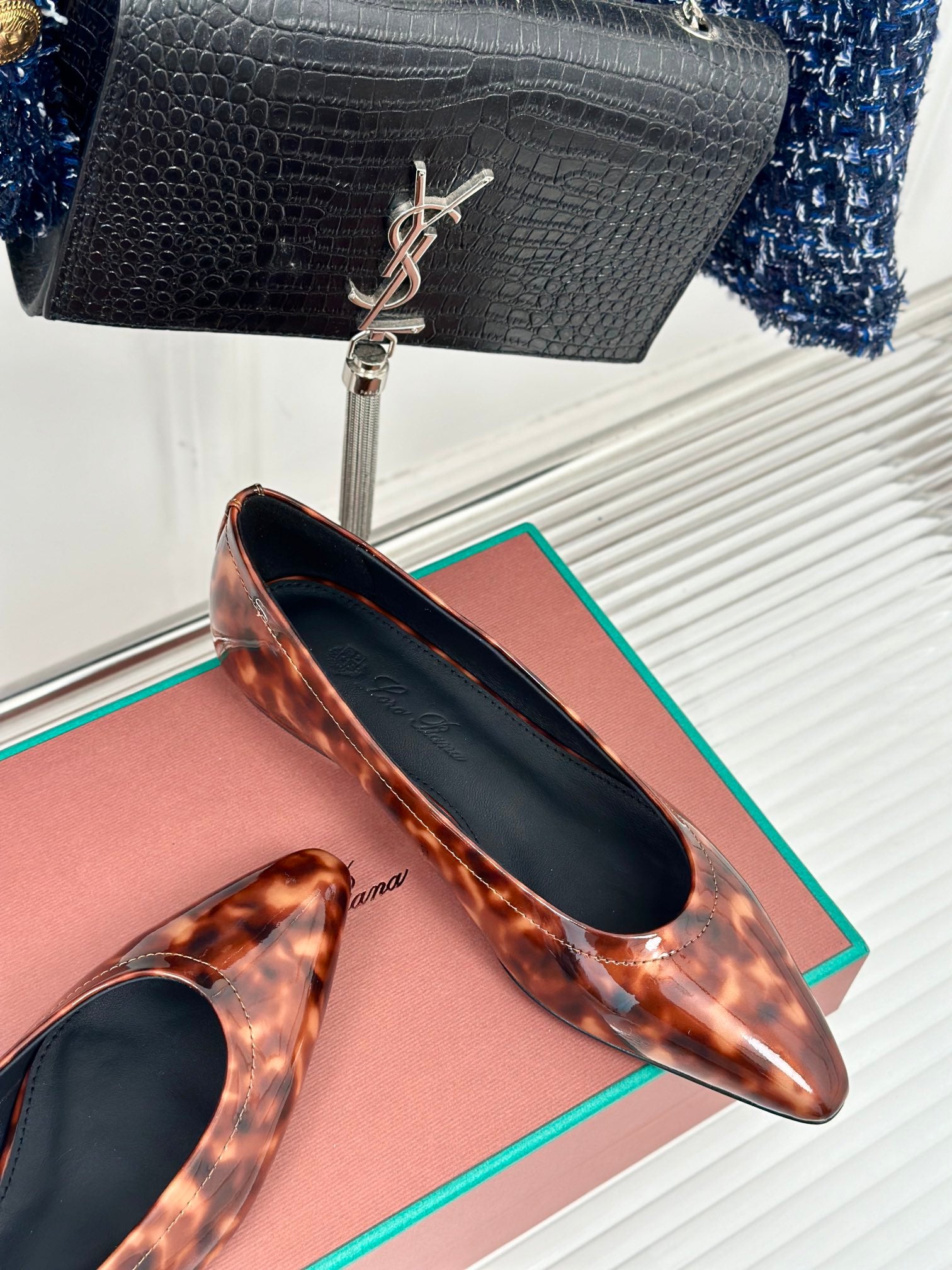 Loro Pia**/ LP 24𝐒Classic and beautiful retro witch flat shoes top quality 1:1 VIP