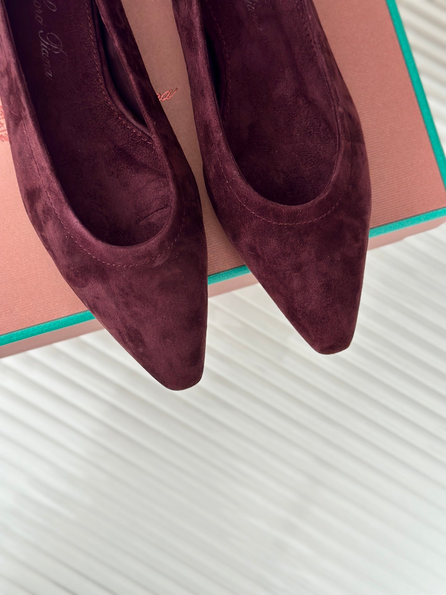 Loro Pia**/ Beautiful retro witch flat shoes top quality 1:1 VIP