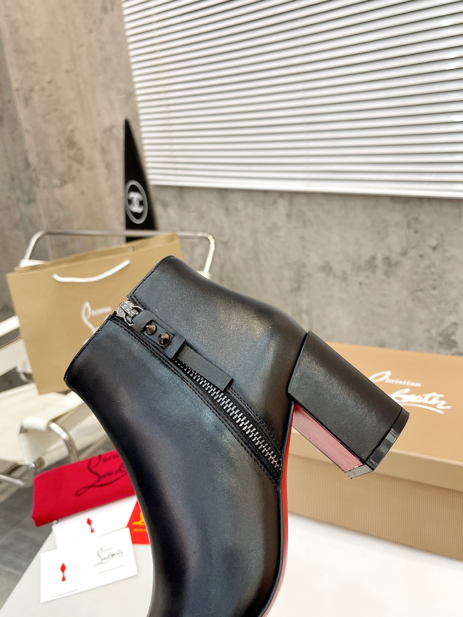 Christi** Loubout** boots vip1:1