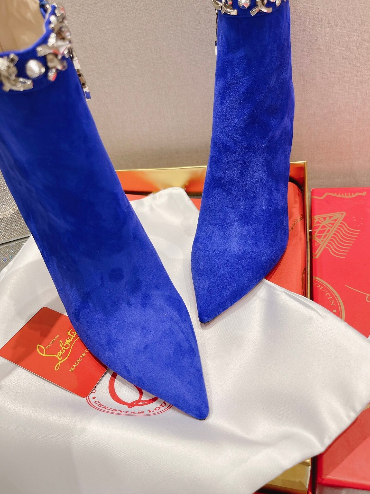 Christi** Loubout** new hardware chain ⛓ VIP1:1