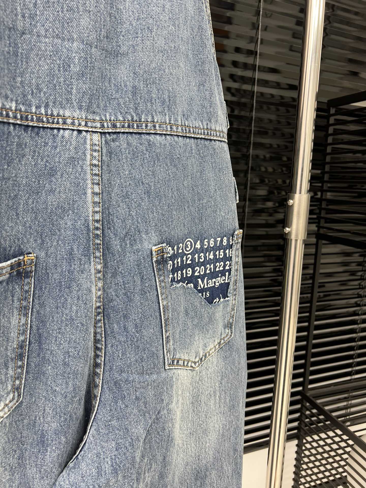 Mm6 waist buckle age-reducing overalls denim trousers