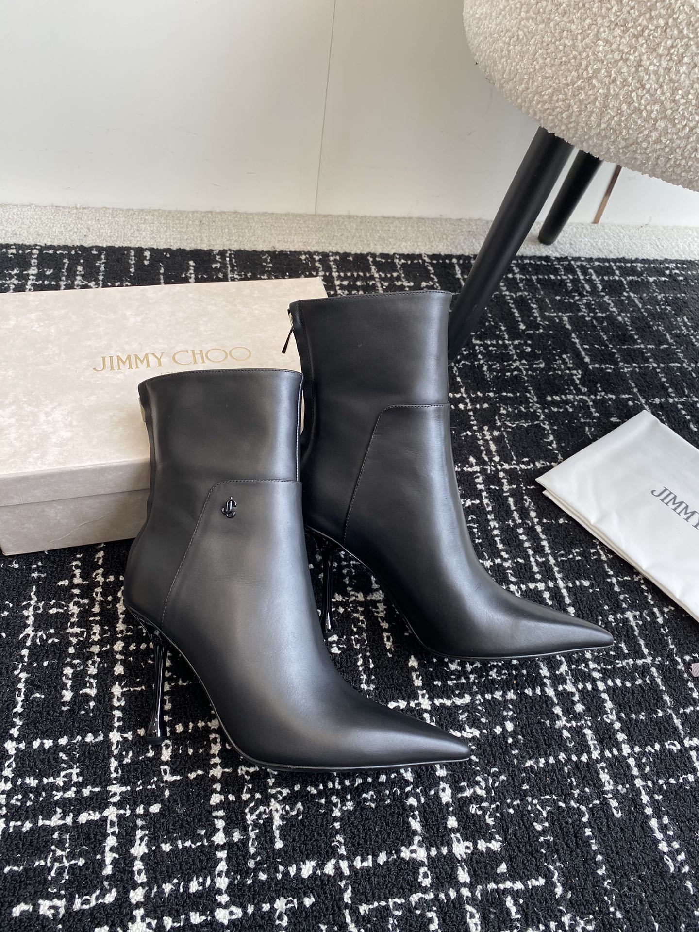 JIMMY CH** Early Autumn new simple pointed calfskin high-heeled short bootsVIP1：1