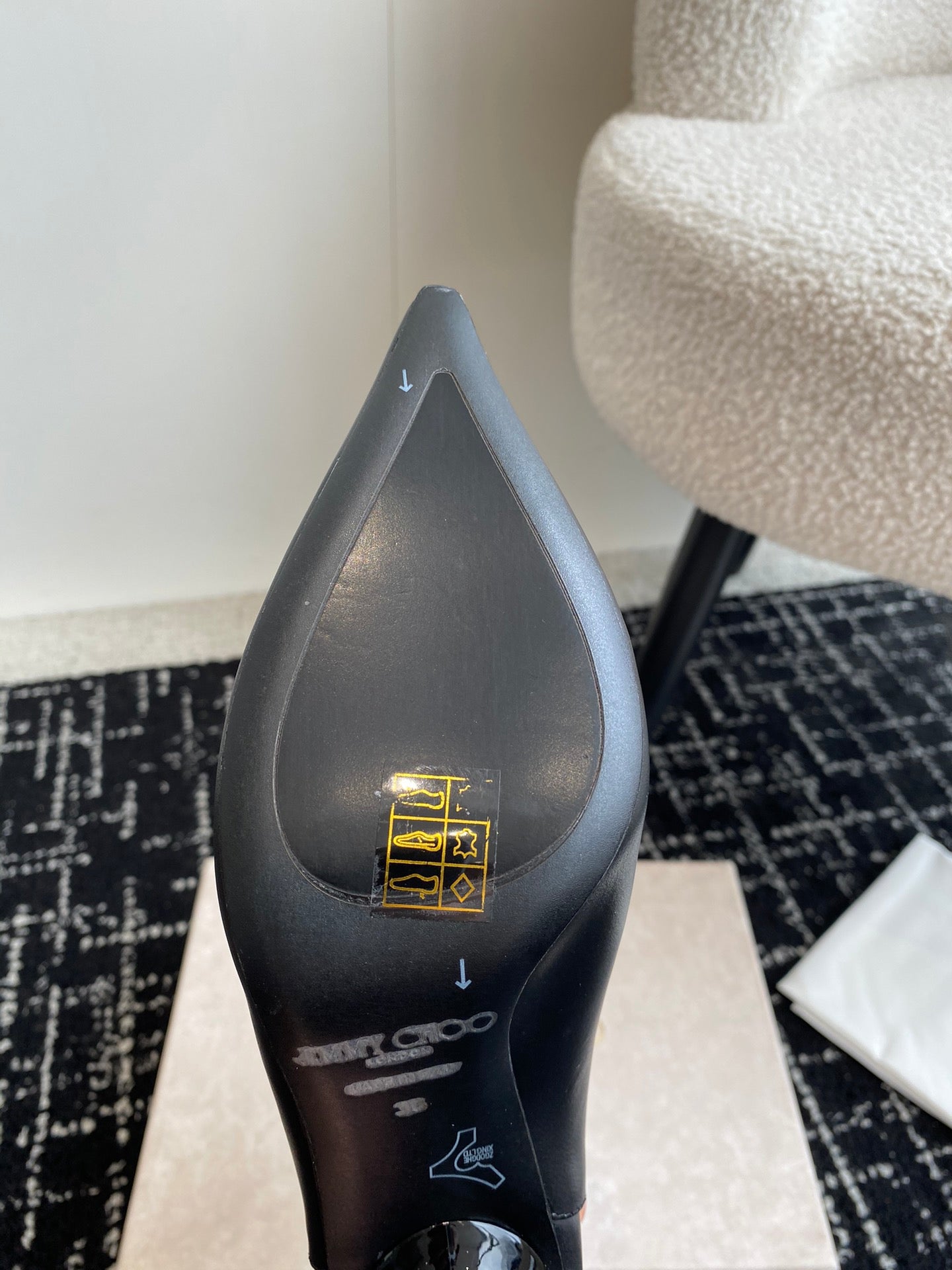 JIMMY CH** Early Autumn new simple pointed calfskin high-heeled short bootsVIP1：1