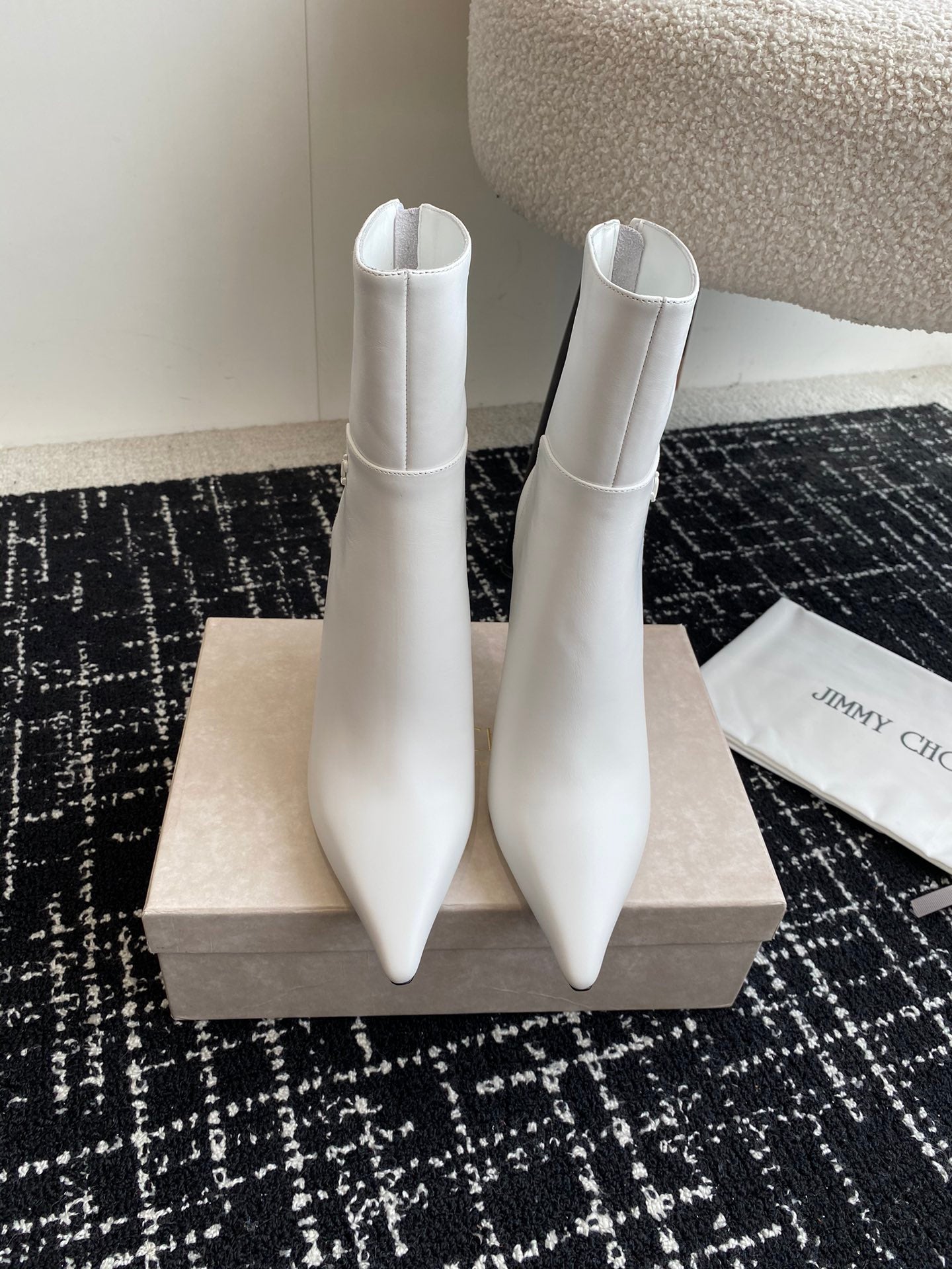 JIMMY CH** Early Autumn new simple pointed calfskin high-heeled short bootsVIP1：1