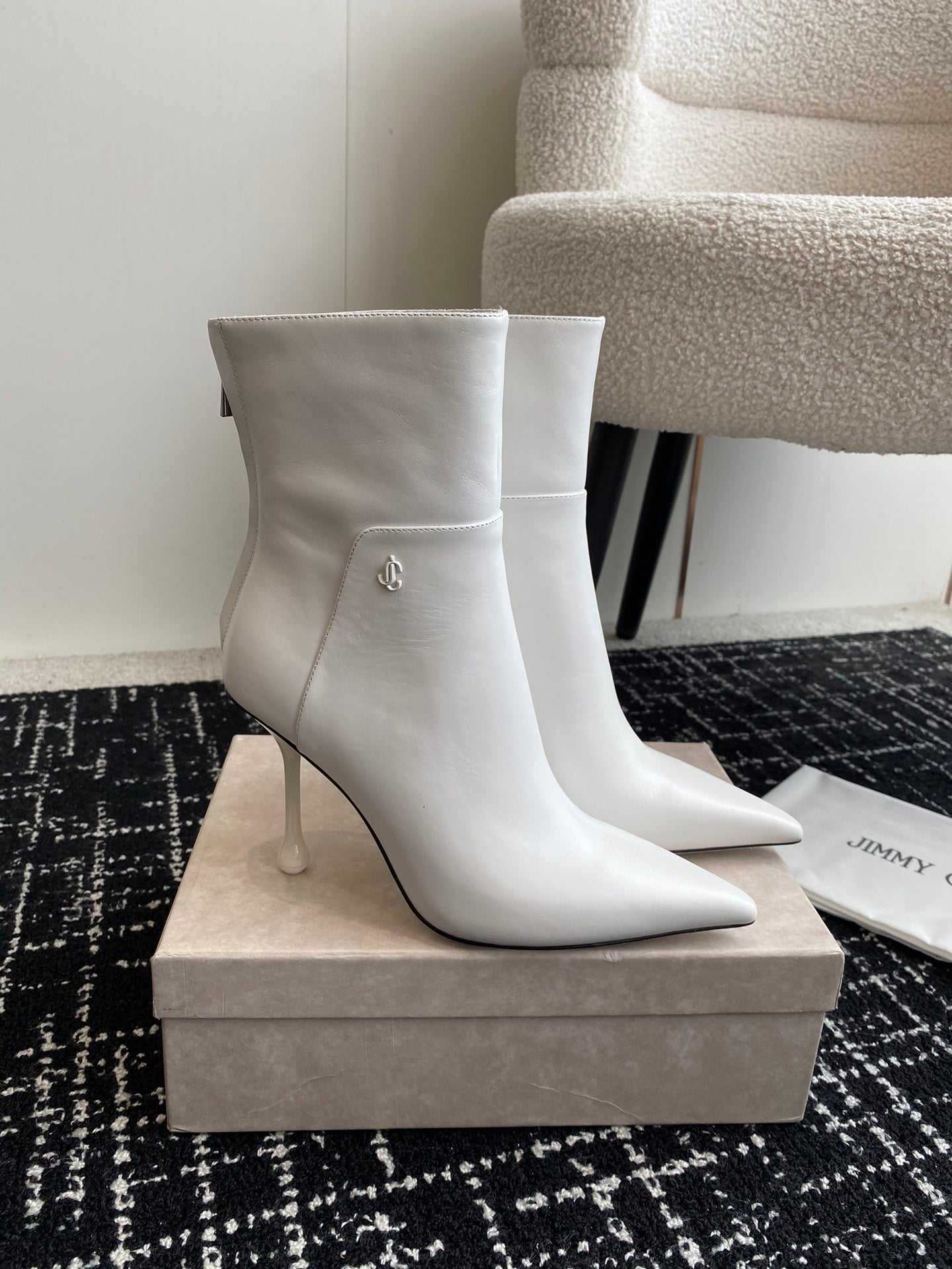 JIMMY CH** Early Autumn new simple pointed calfskin high-heeled short bootsVIP1：1