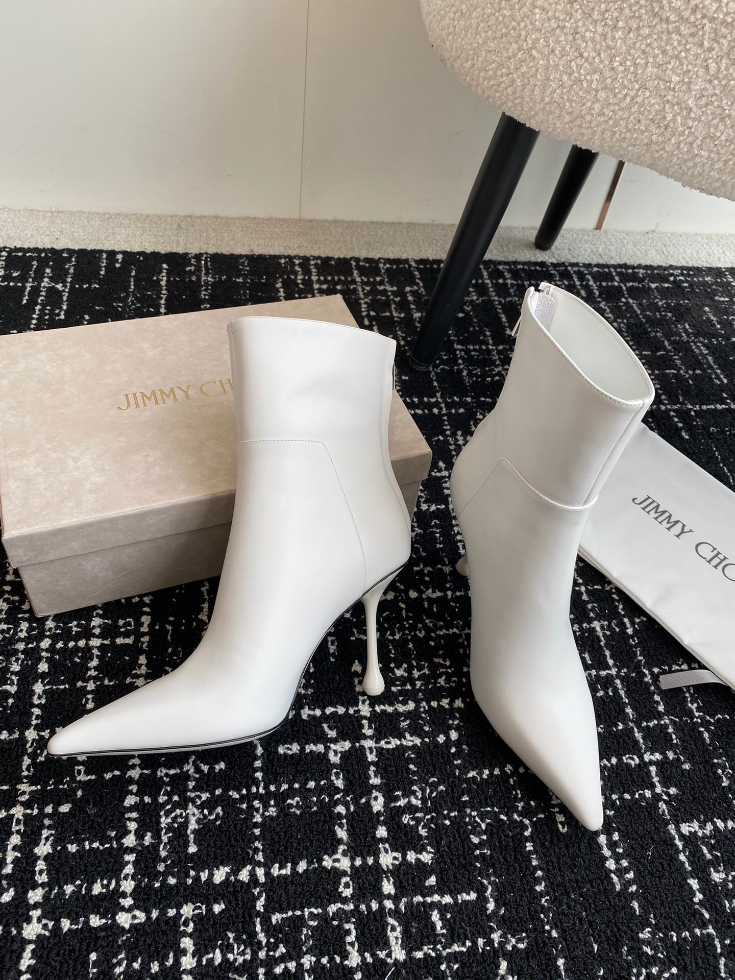 JIMMY CH** Early Autumn new simple pointed calfskin high-heeled short bootsVIP1：1