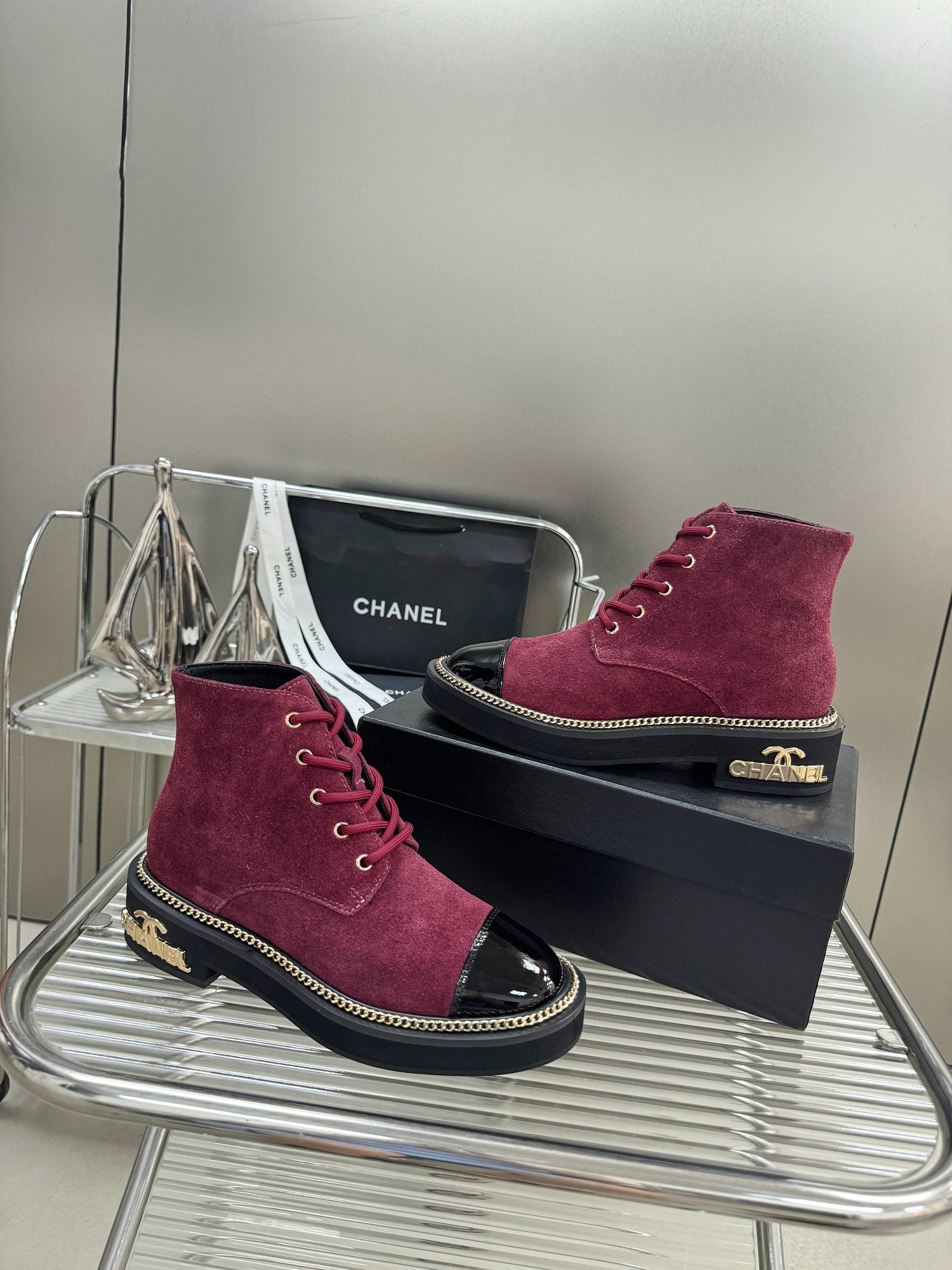 Chan*** 2025 new high quality VIP1:1 autumn and winter hardware buckle plus ⛓️ chain short boots