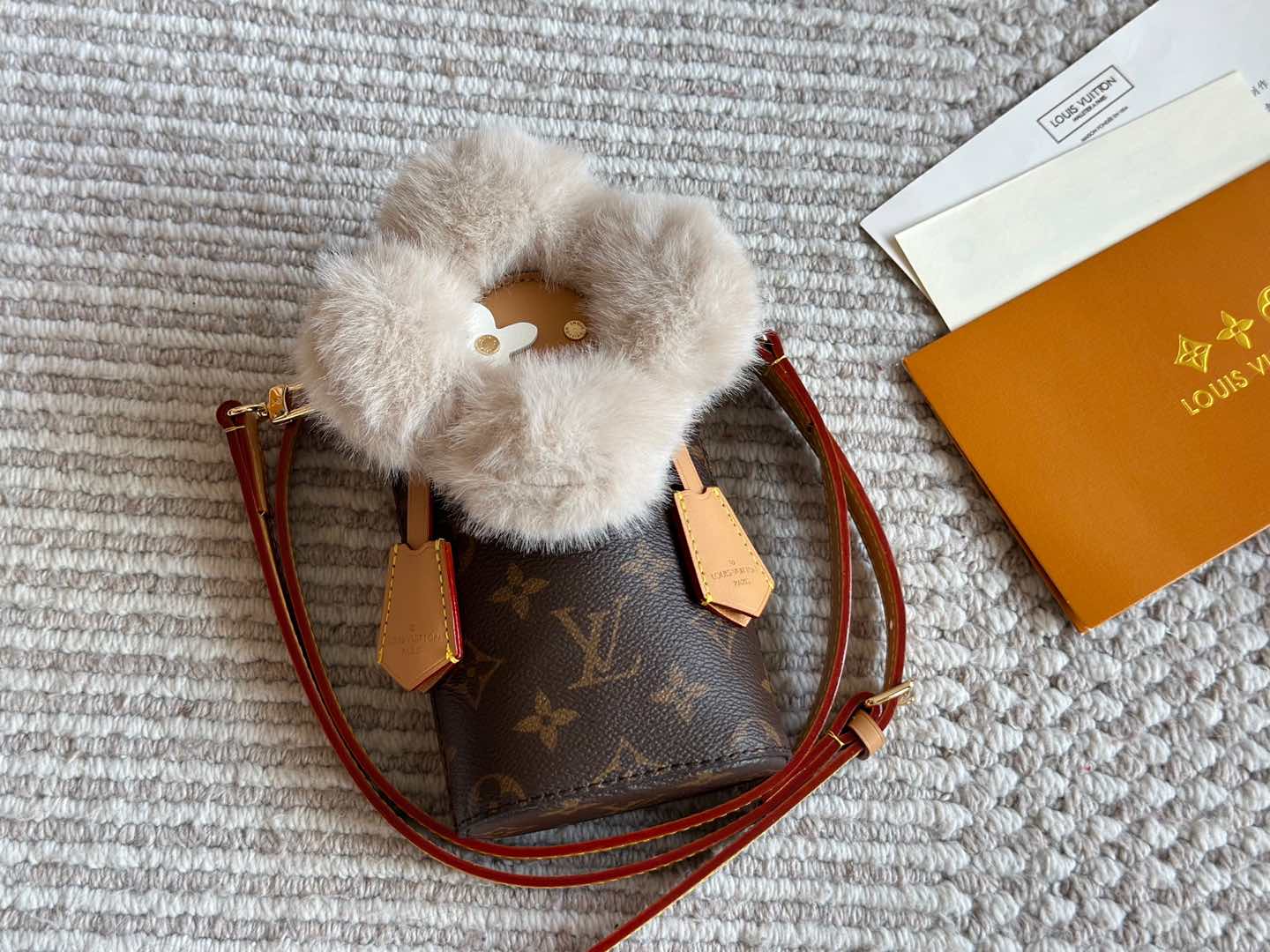 Christmas Limited Edition Vivian Mobile Phone Bag