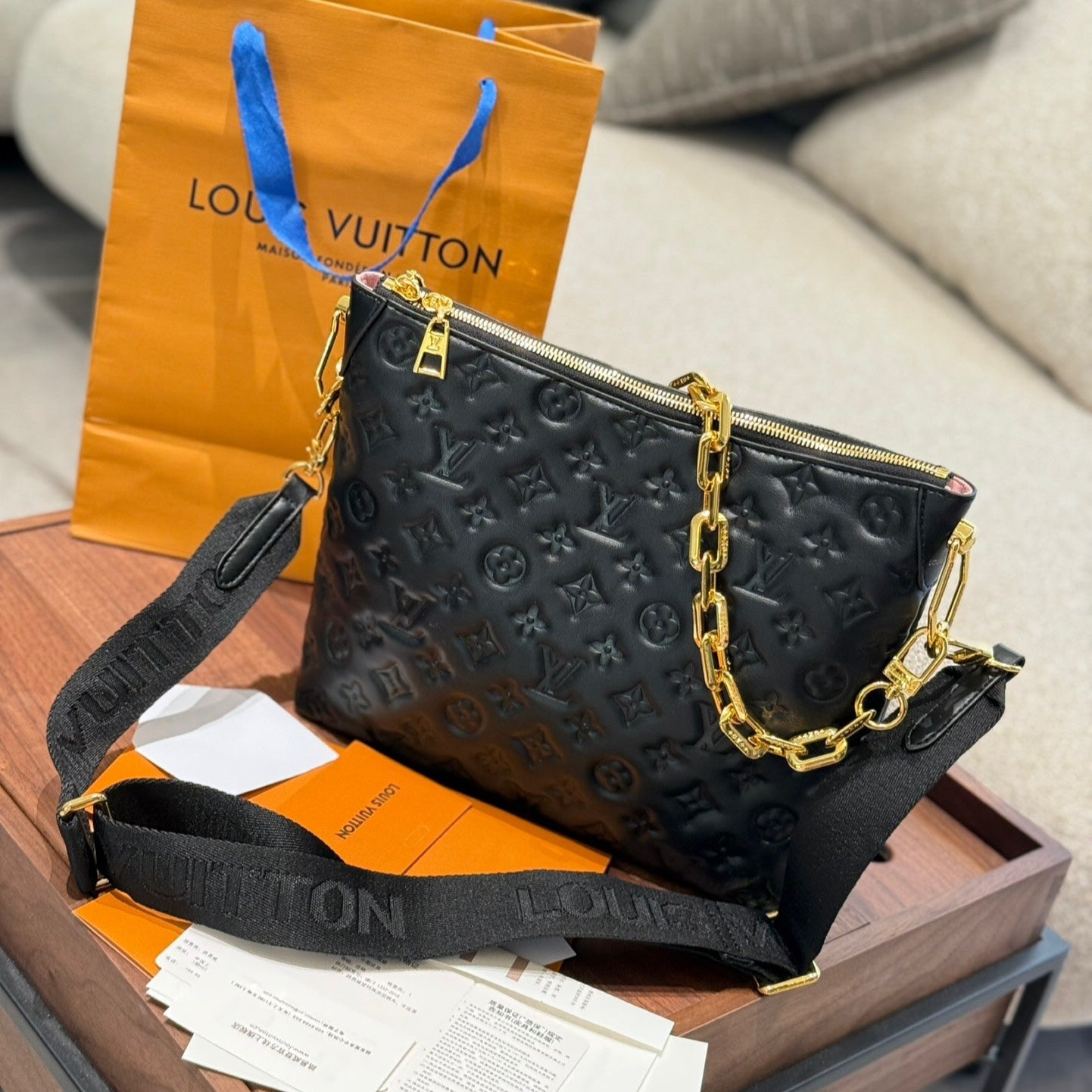 Coussin bag with chain