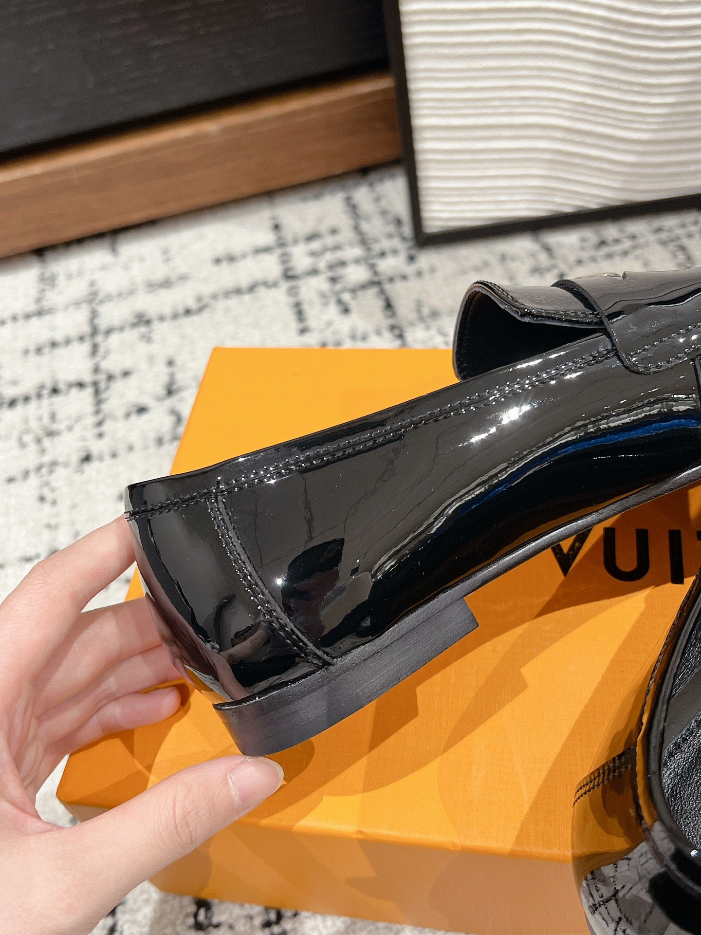 louis vuitt** 25ss new arrival～ Lv 2025 spring and summer new minimalist flat loafers VIP 1:1