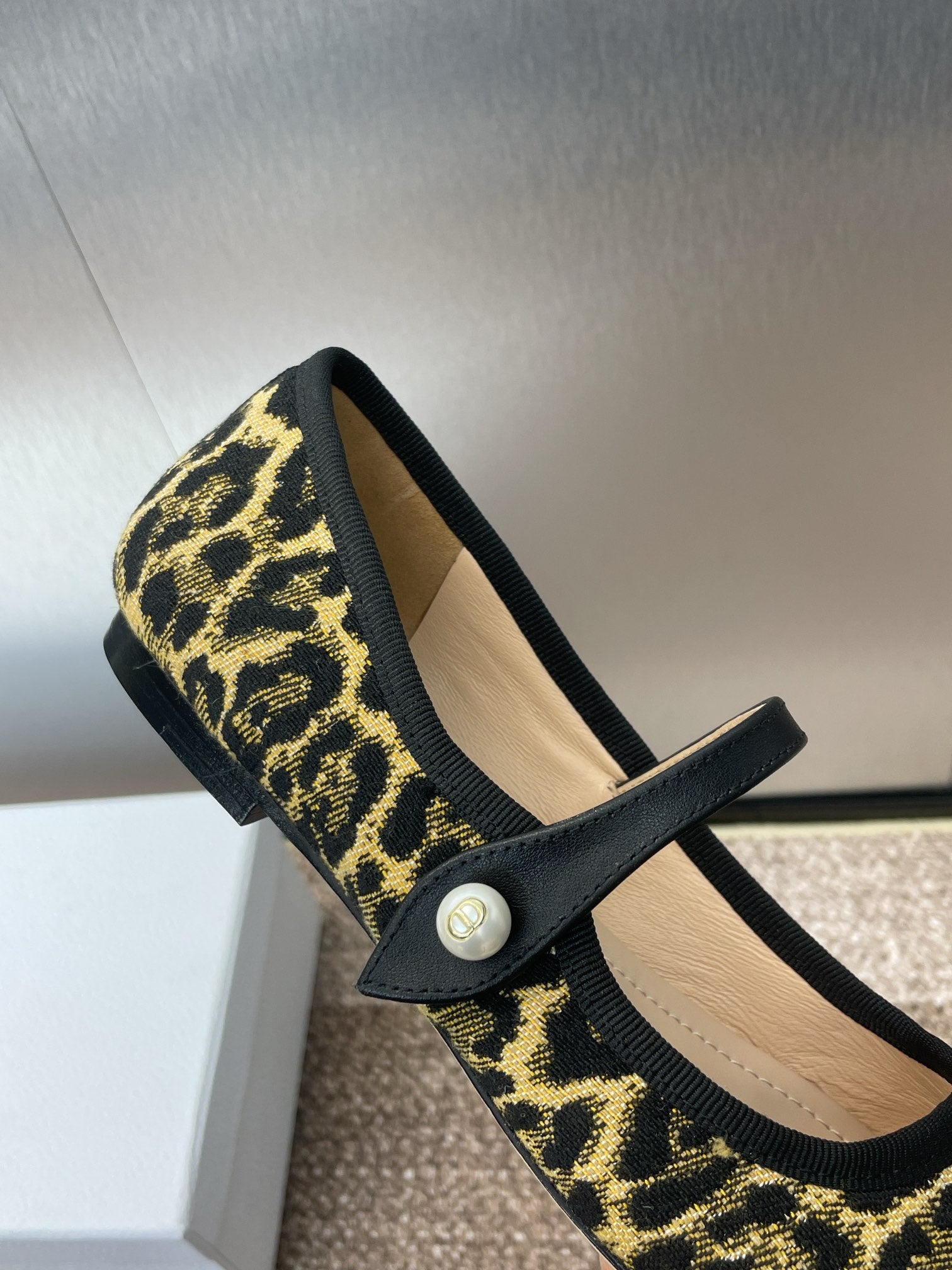 D*or 2024 Early Spring Haute Couture Collection New Iconic Electric Embroidery Raglan Pattern Ballet Shoes  VIP 1:1